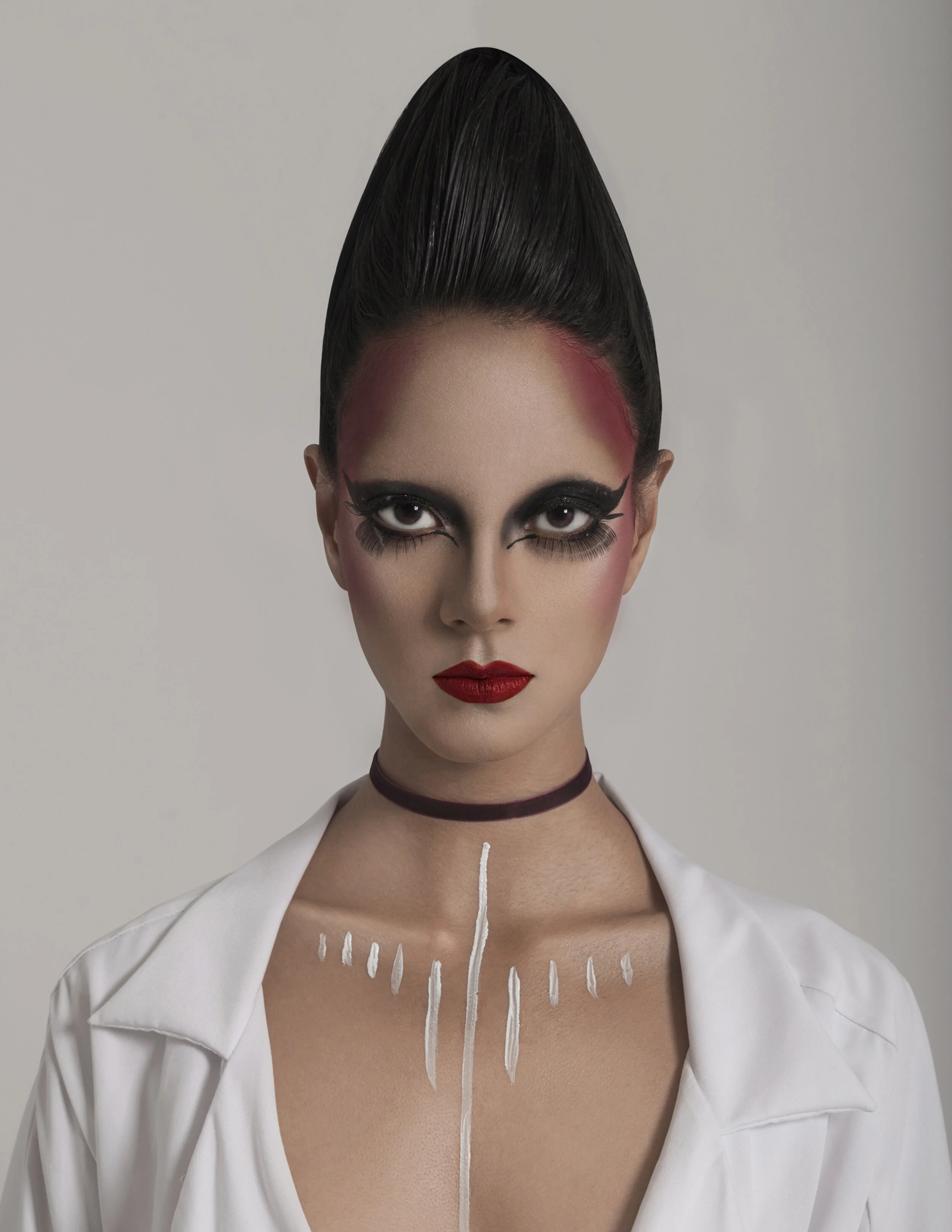 Photographer: Jhonatan Leal Morales Female Model: Alejandra Kremer @Iamodels Makeup Artist/Hair Stylist: Jefferson Quigua Wardrobe Stylist/Fashion Designer: Gabriela Rodriguez Wardrobe Credits: Blouse Zaret