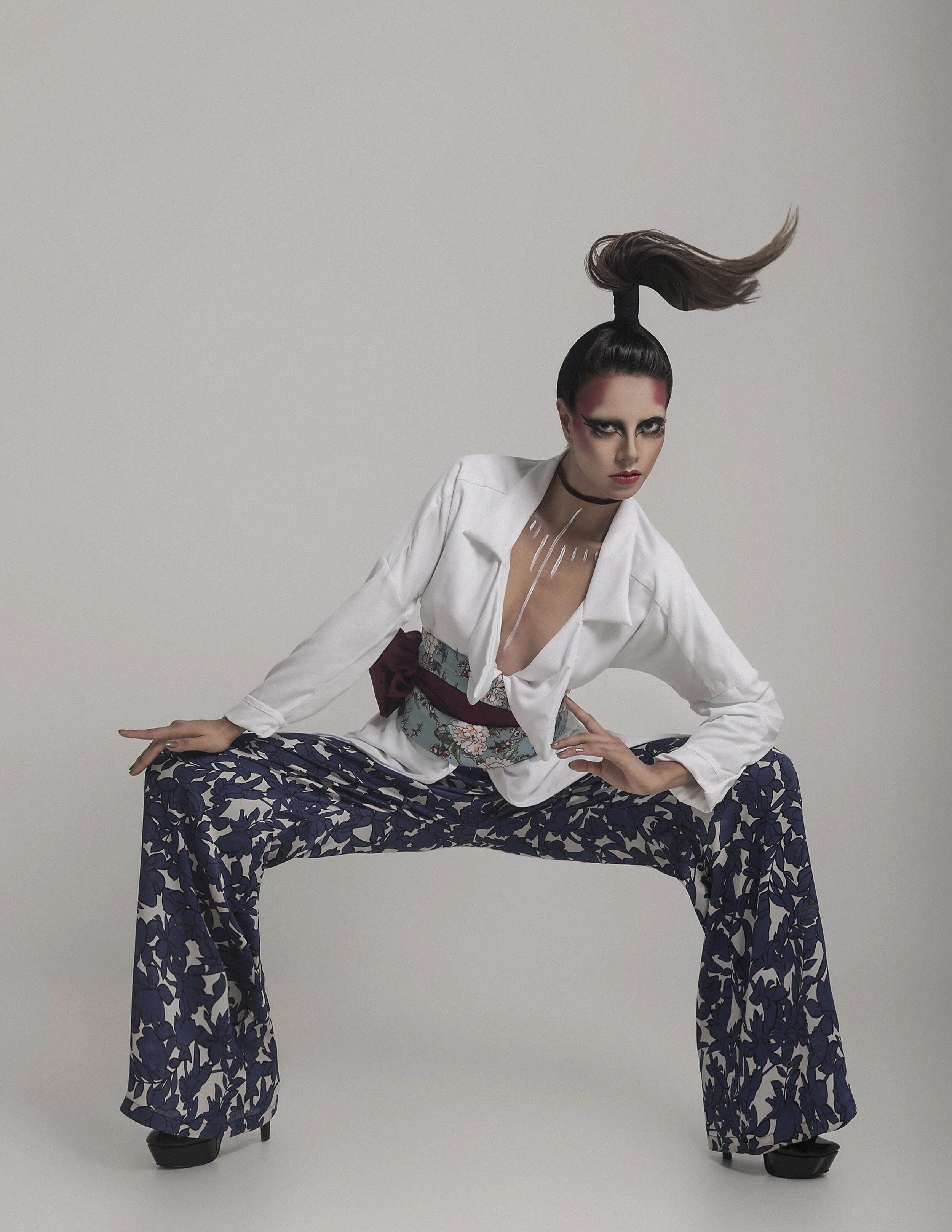 Photographer: Jhonatan Leal Morales Female Model: Alejandra Kremer @Iamodels Makeup Artist/Hair Stylist: Jefferson Quigua Wardrobe Stylist/Fashion Designer: Gabriela Rodriguez Wardrobe Credits: Blouse Zaret, Pants Gabriela Rodriguez