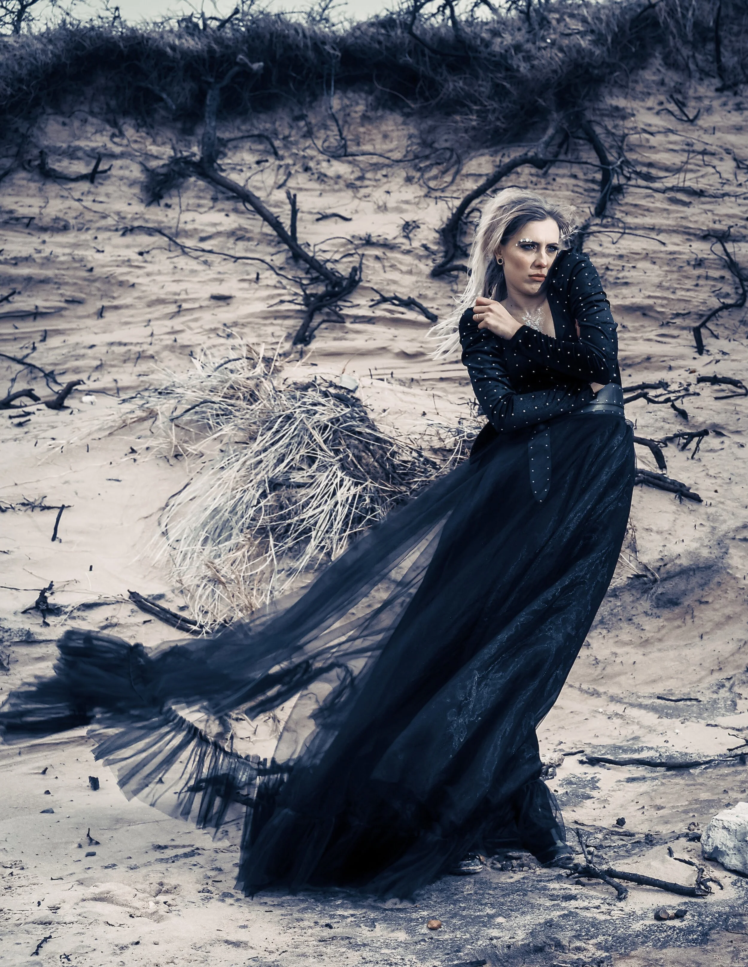 Photographer: Frank Littmann Female Model: Freya Lau Makeup Artist: Chrissy Obenauer Wardrobe Stylist: Monika Seifert Fashion Designer: Modeatelie Silbernadel Wardrobe Credits: dress SILBERNADEL