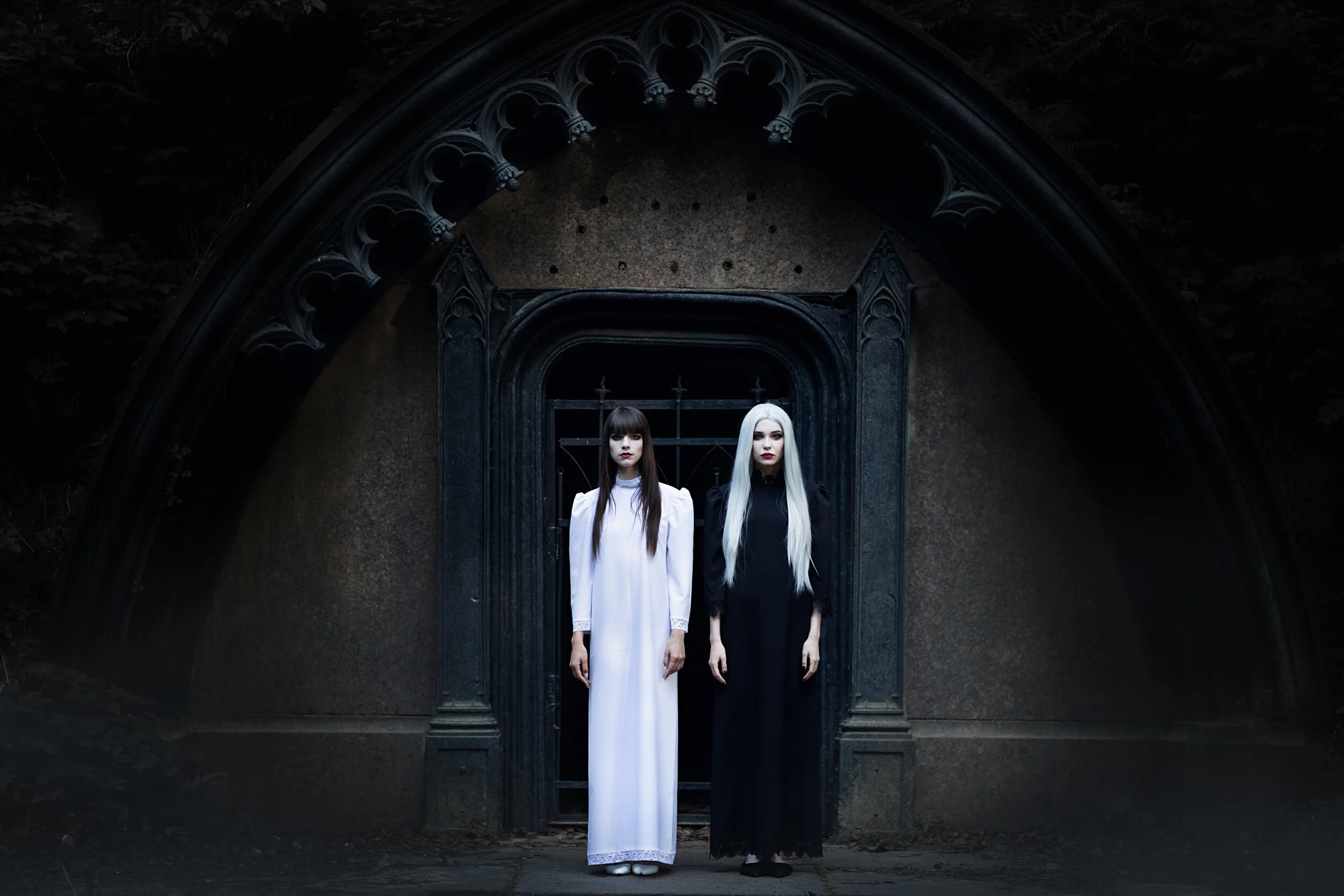 Photographer: Anna Shuvalova Model: Md -Vostruhina Kris Model: Md- Nika Makeup Artist: Mua-Аlina Vorobyova