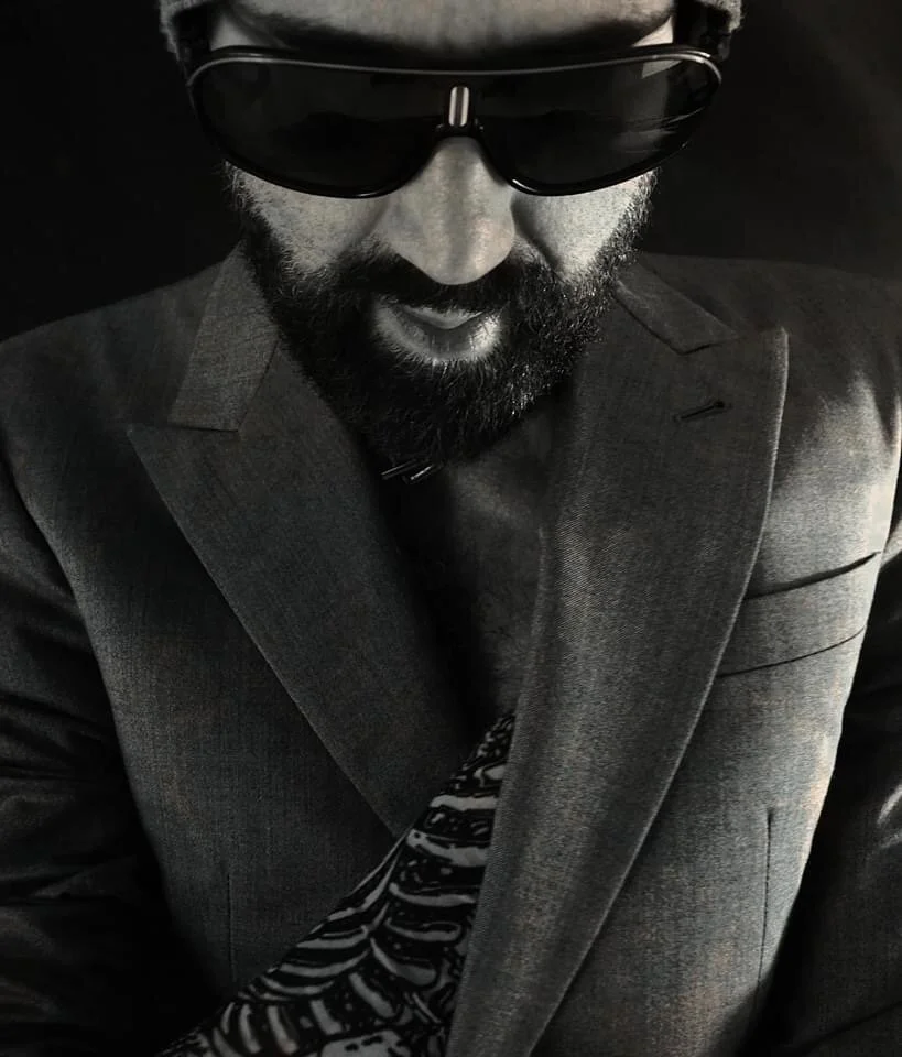 Photographer: Alptekin Top Male Model: Raimondo Rossi @raimondorossiofficial Makeup Artist: Anna Cherubini Fashion Designer: Steven’s hats Wardrobe Credits: Mask: Steven’s hats