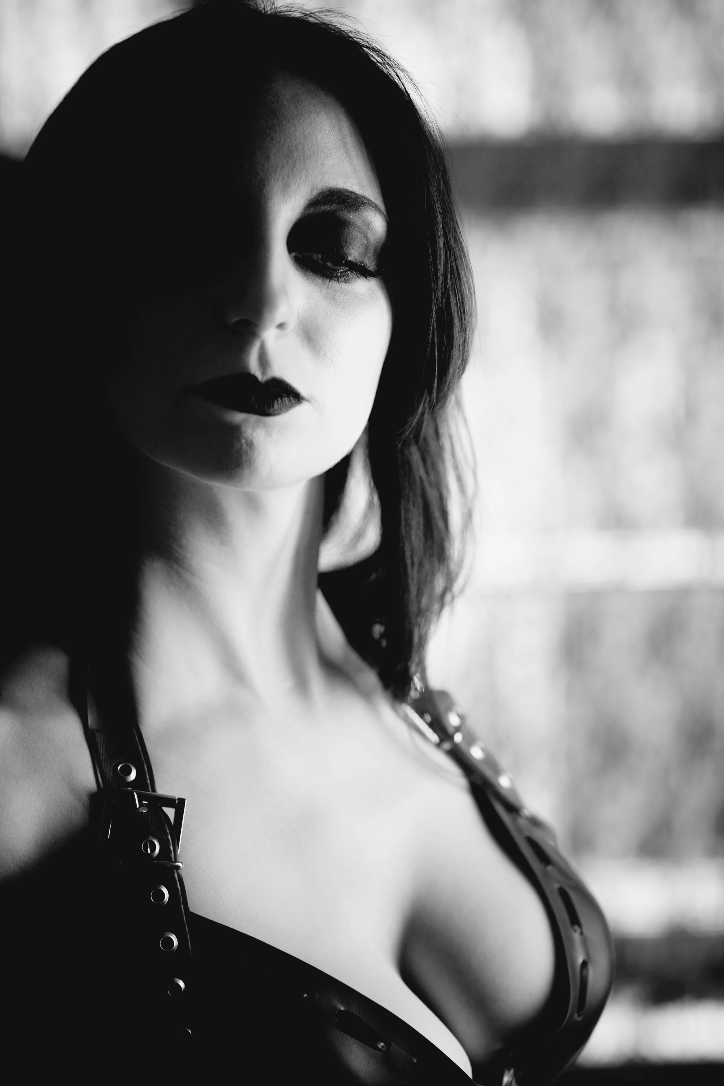 Photographer: Alexander Soller Model: Ophelia Corbeau Fashion Designer: Demask