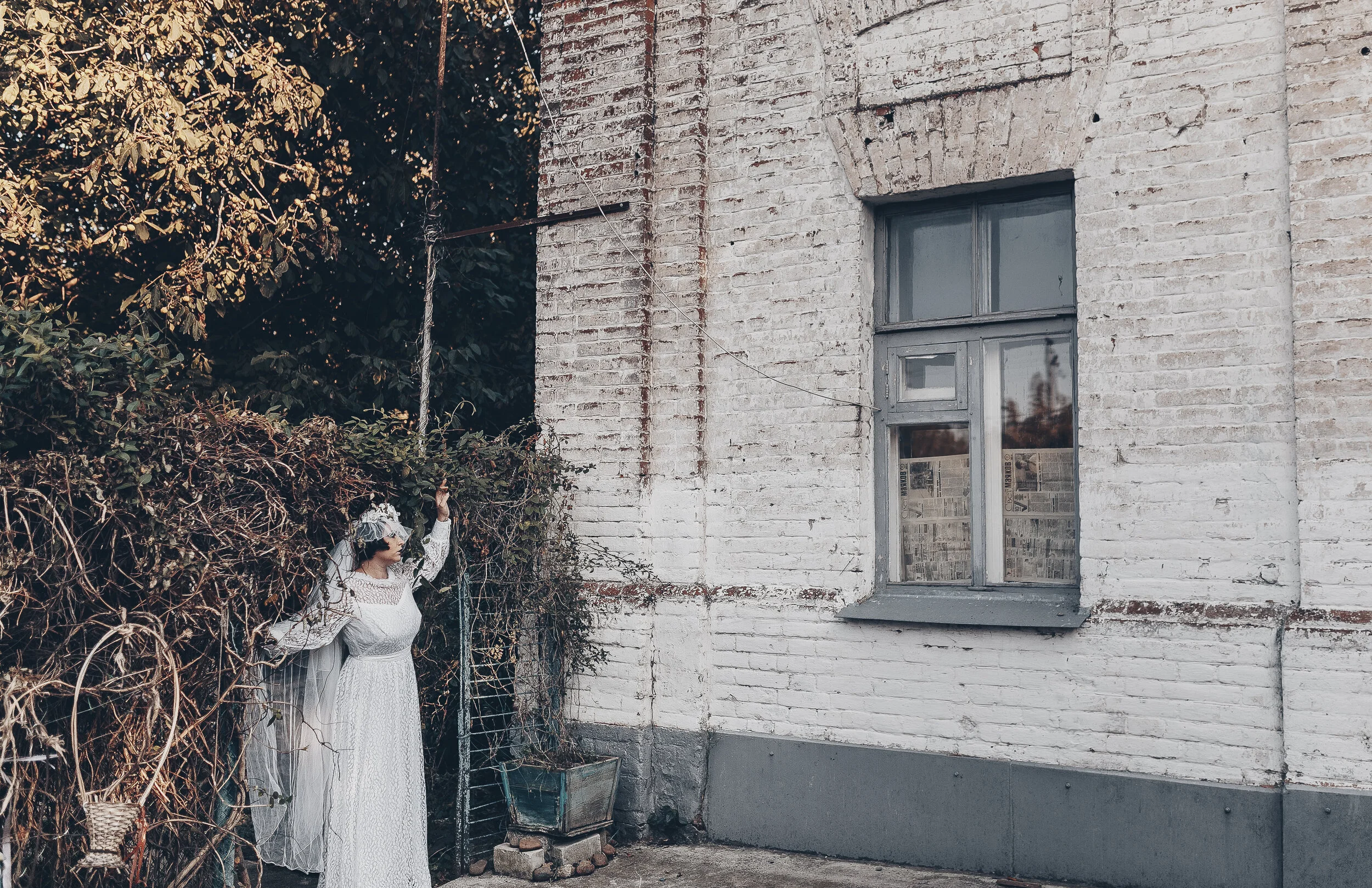 Photographer: Veronika Gergert Model: Lika Tremba Accessory Designer: Angelika Maralova Accessory Designer: __florange__arm