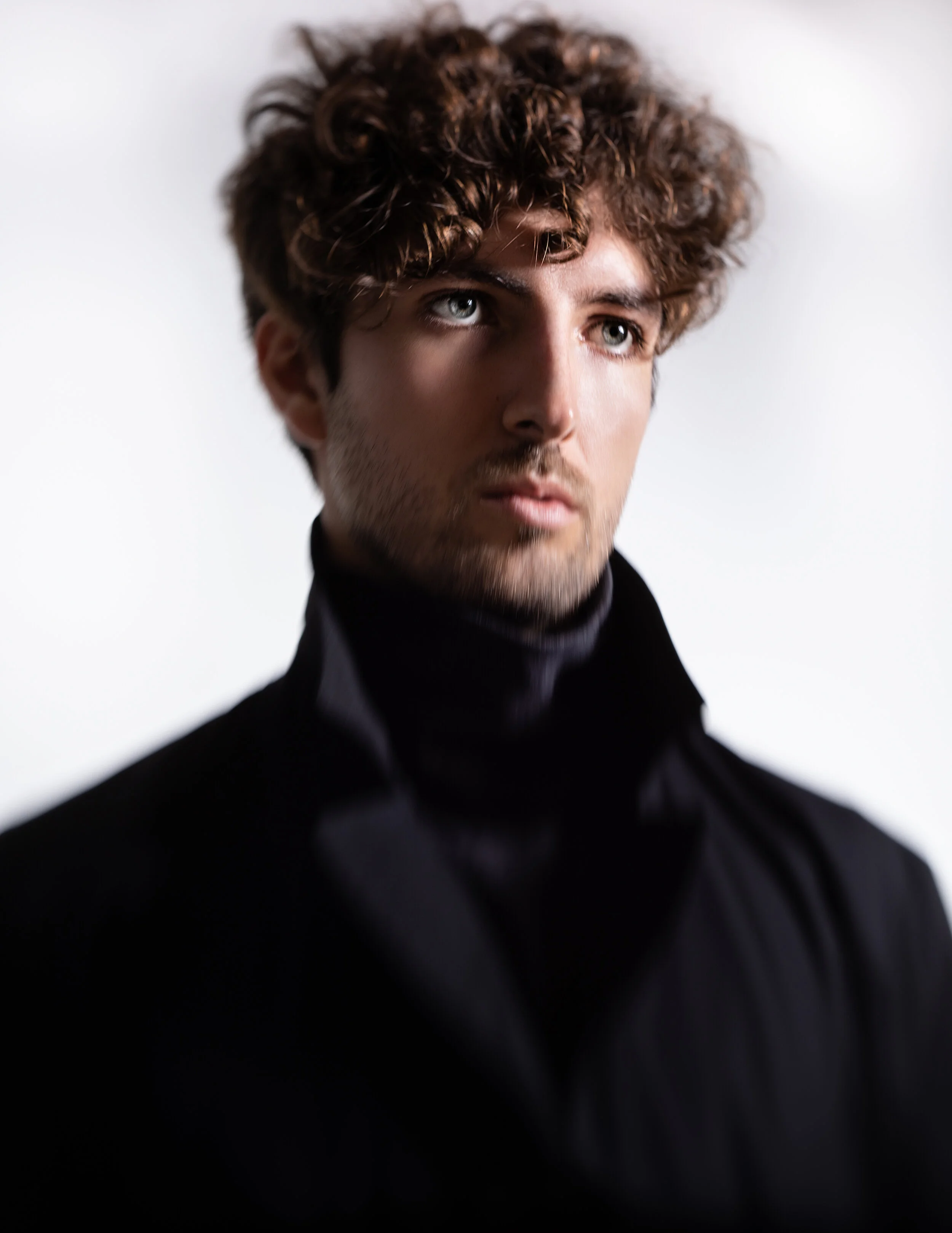 Photographer: Simone Gernhardt Wardrobe Stylist/Male Model: Victor Peterszegi Lens Brand Used: Lensbaby Via:@officalkavyar