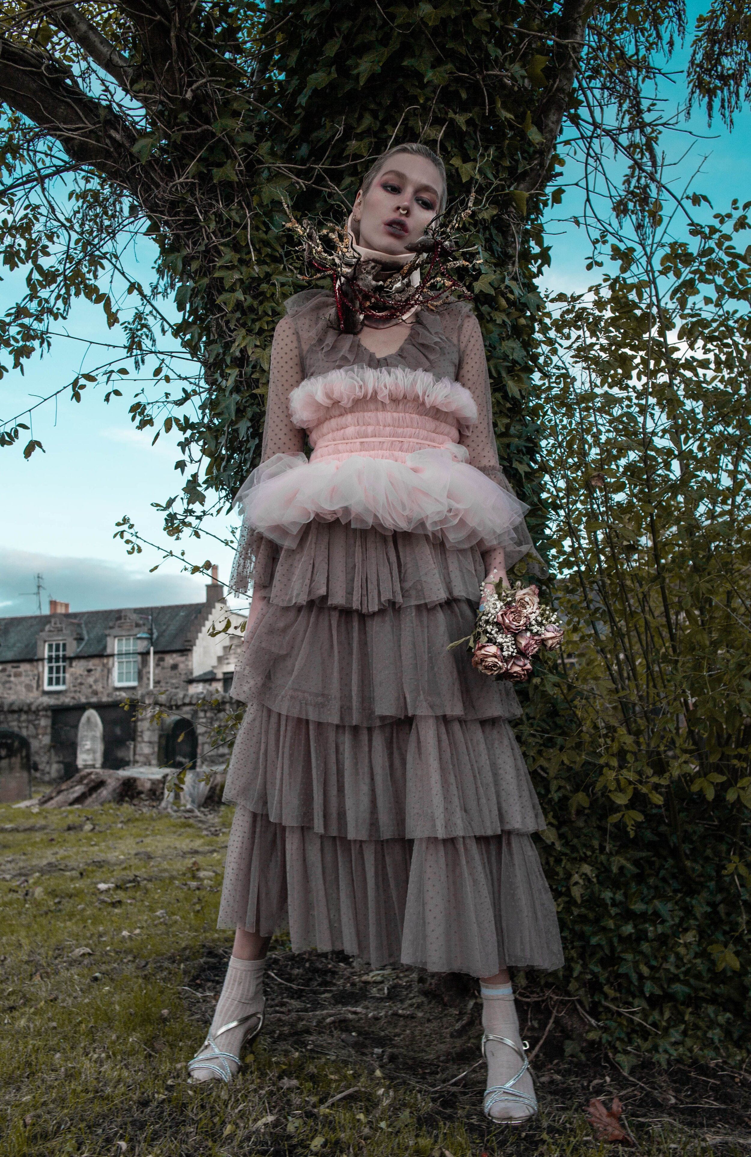  Dress: @sandramansour Pink top: @bellanude_ Neck Brace: @bakeneko_designs Socks: @shein Shoes: @dainarenton Retouched by @dainarenton 