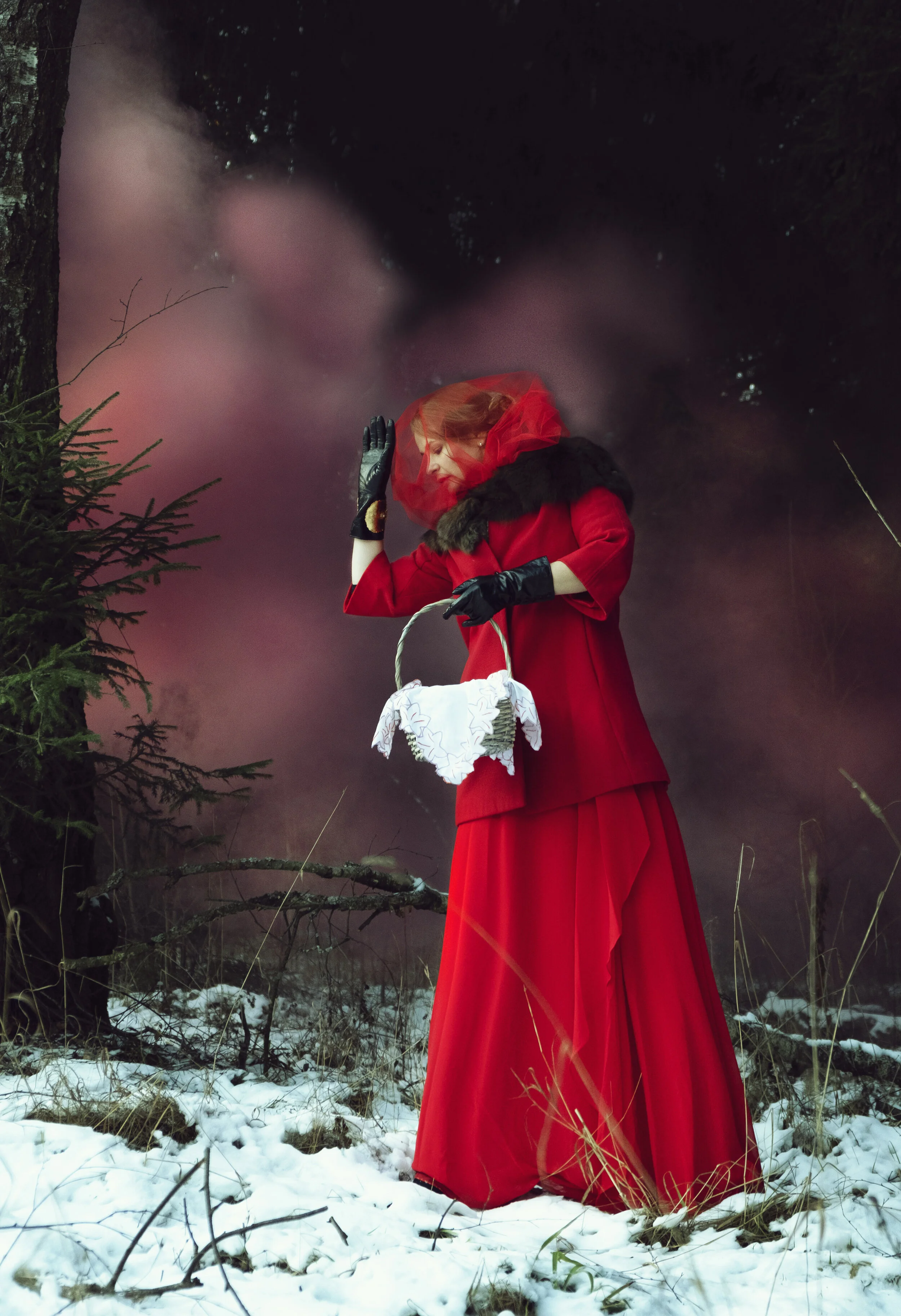 Photographer: Alla Poberezhnik Wardrobe Stylist/Female Model: Kseniya Demidova Hair & Makeup: Ekaterina Afanasyeva