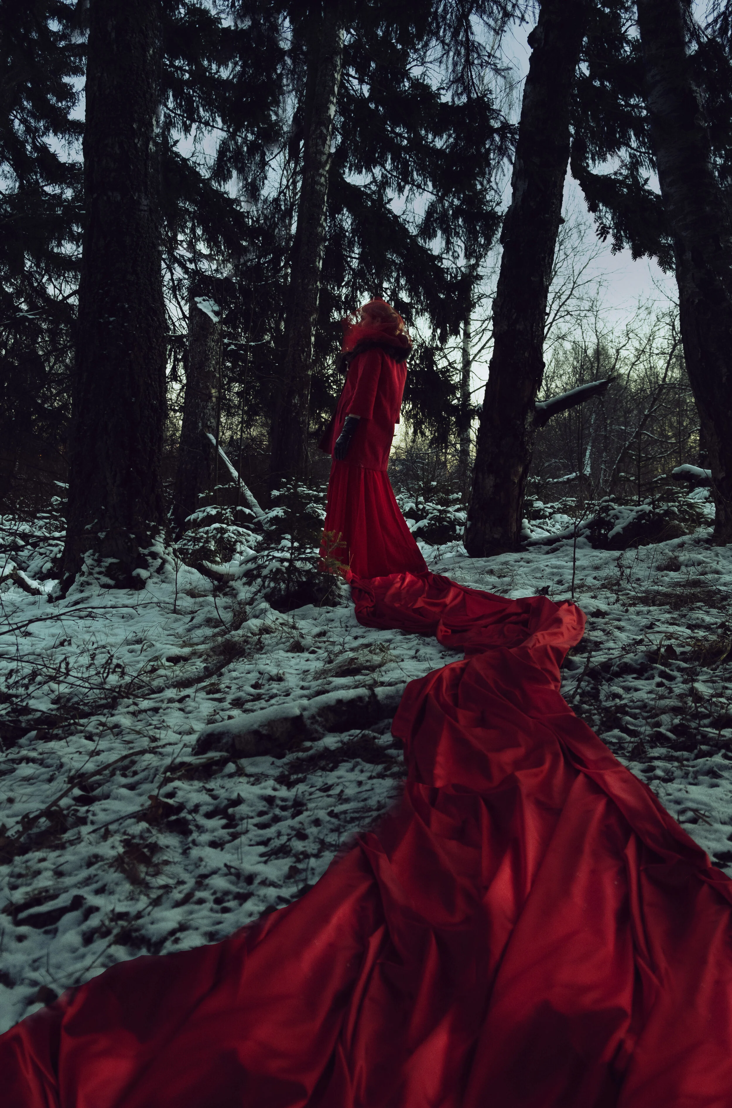 Photographer: Alla Poberezhnik Wardrobe Stylist/Female Model: Kseniya Demidova Hair & Makeup: Ekaterina Afanasyeva
