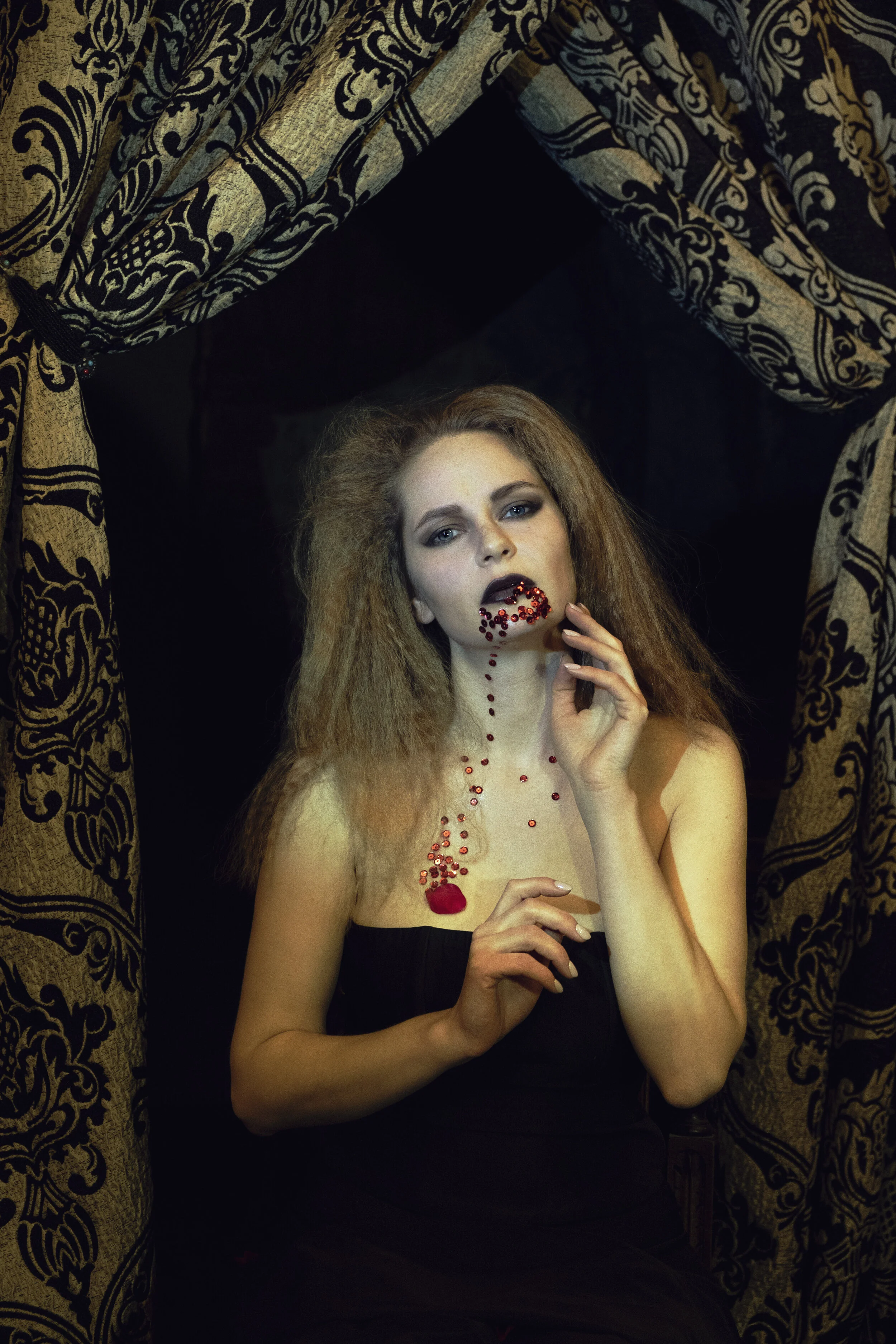 Photographer: Alla Poberezhnik Wardrobe Stylist/Female Model: Kseniya Demidova Hair & Makeup: Ekaterina Afanasyeva