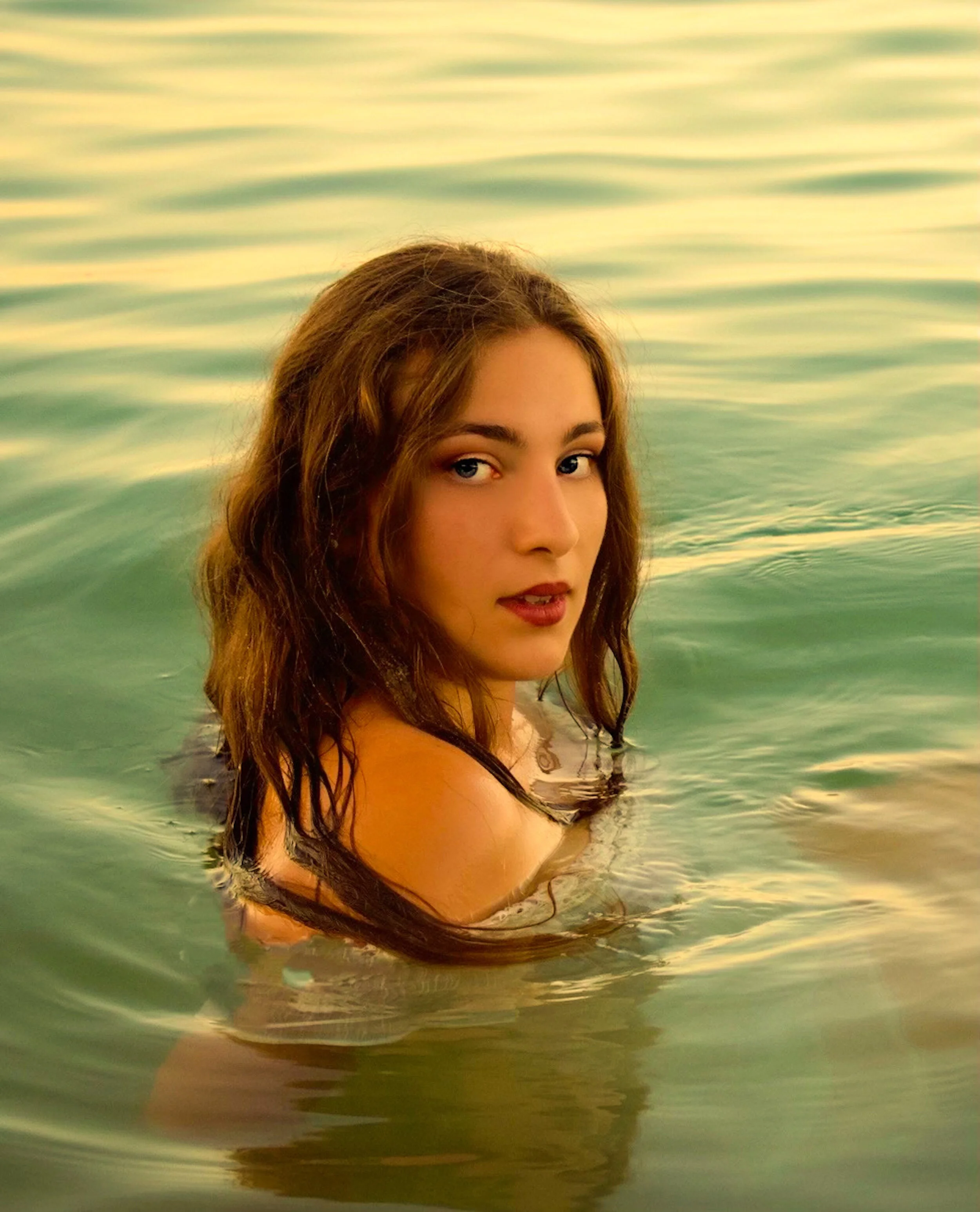 Photographer: lara lonzar Female Model: Gaia Dimina