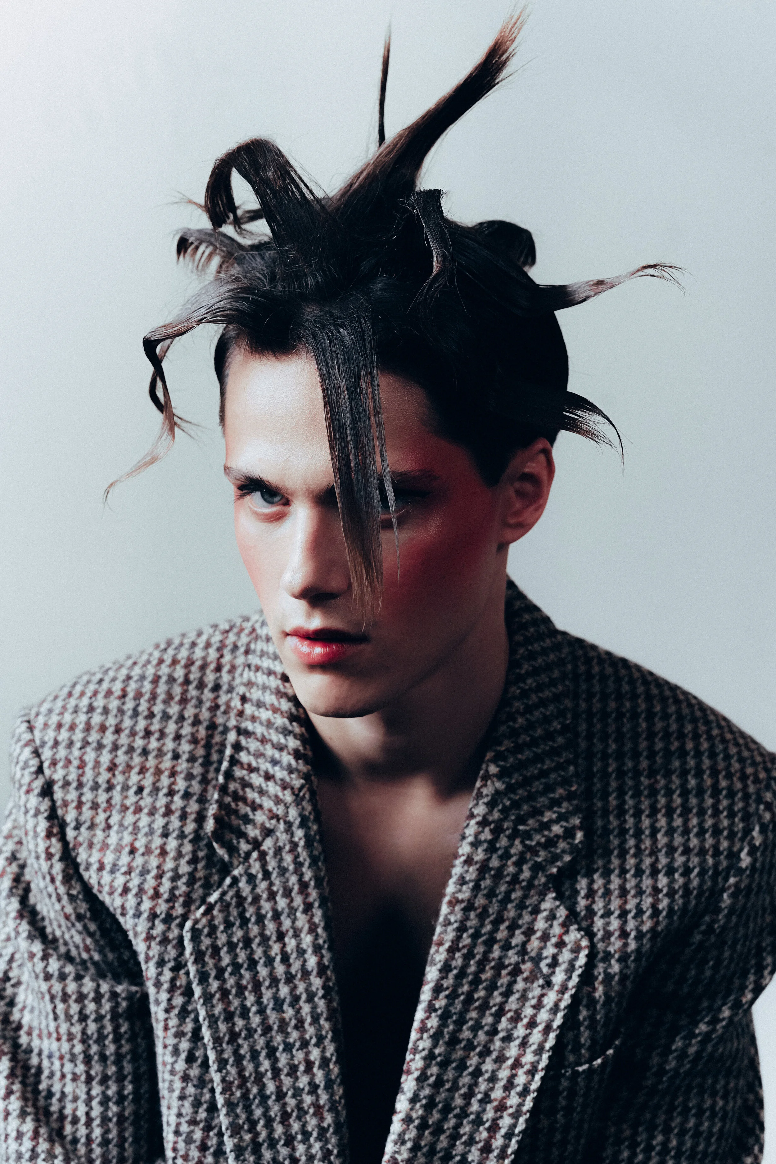 Photographer: Sébastien Marchand Model: Sylvain Sencier @Enjoy Model Makeup Artist: Allimakeup Hair Stylist: Tessa Hamani Wardrobe Credits: Coat : Vintage