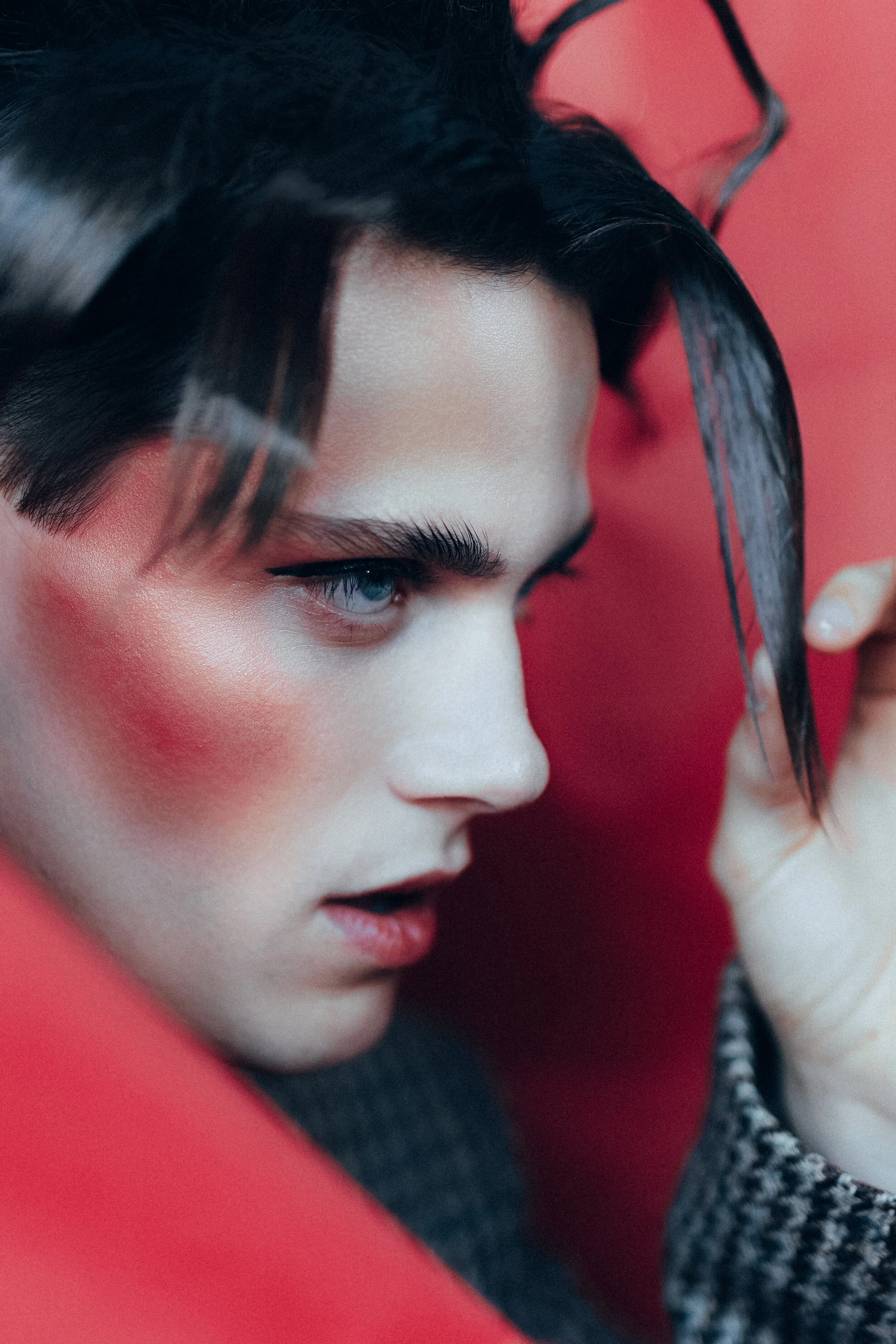 Photographer: Sébastien Marchand Model: Sylvain Sencier @Enjoy Model Makeup Artist: Allimakeup Hair Stylist: Tessa Hamani Wardrobe Credits: Coat : Vintage