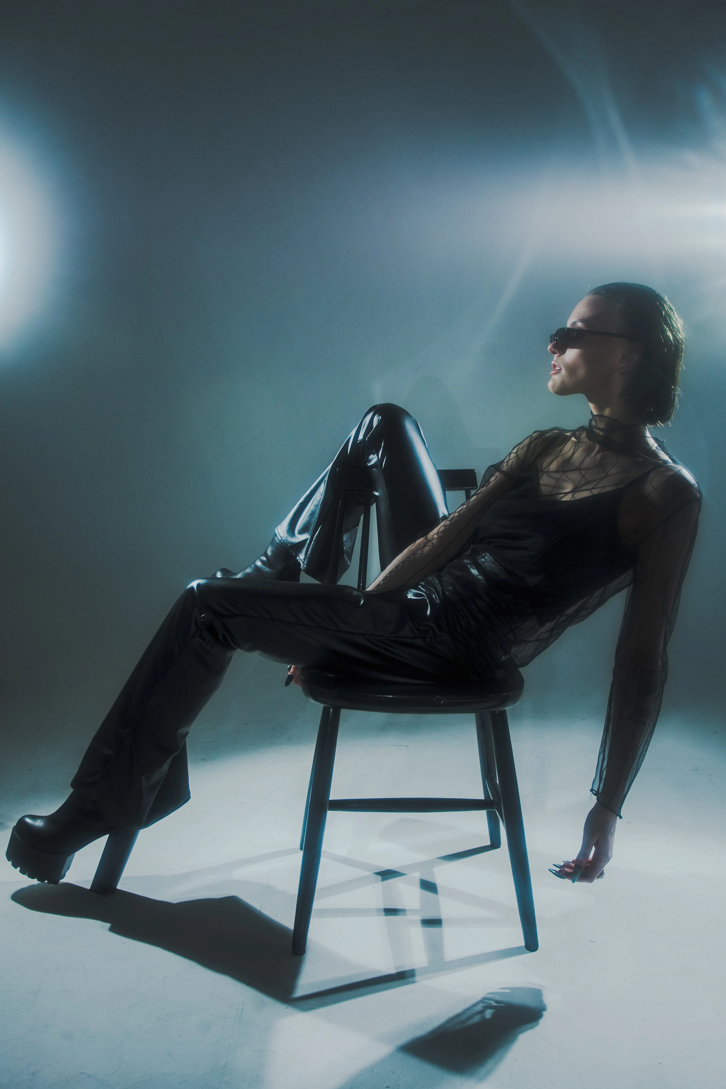 Photographer: Nikita Chikunov Model: Katerina Rue Makeup Artist: Kate Terekhovskaya Wardrobe Stylist: Maria Posrednikova