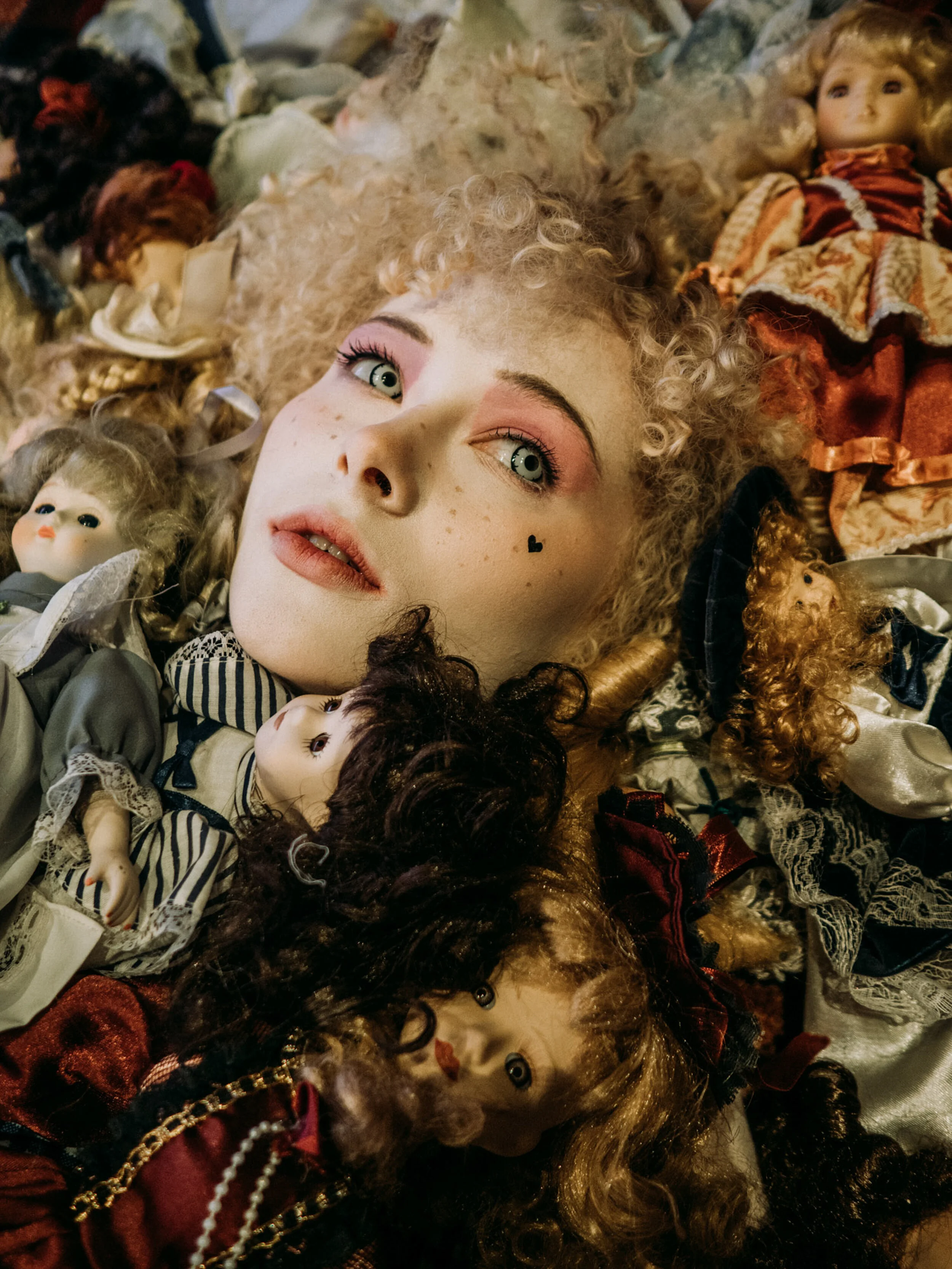 Photographer: Izabella Borycka Model: Malgorzata Golaszewska Makeup Artist: Dagbjört Arthursdóttir