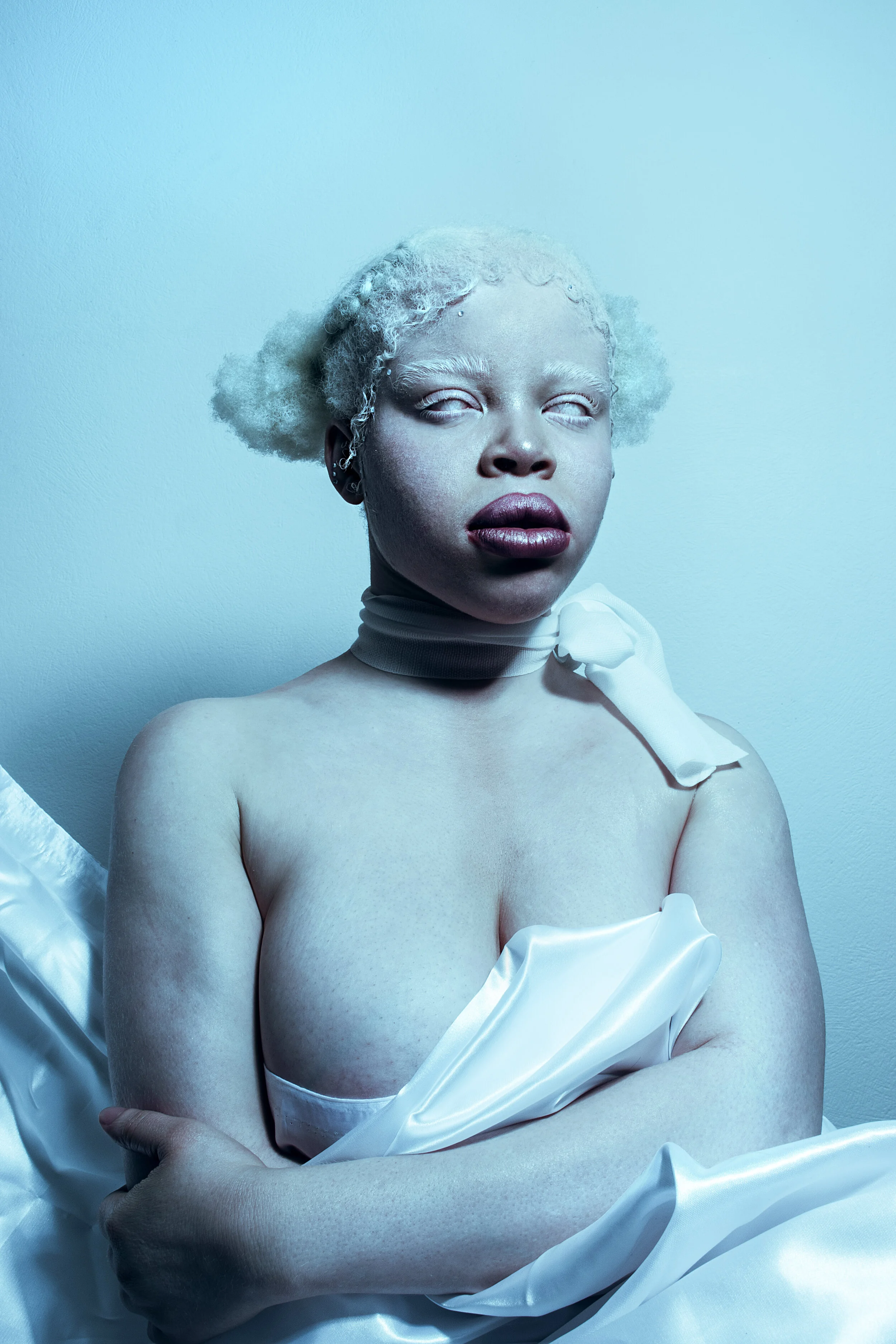 Photographer: Florine Vialle Female Model: Reine Etalle Makeup Artist: Francisca