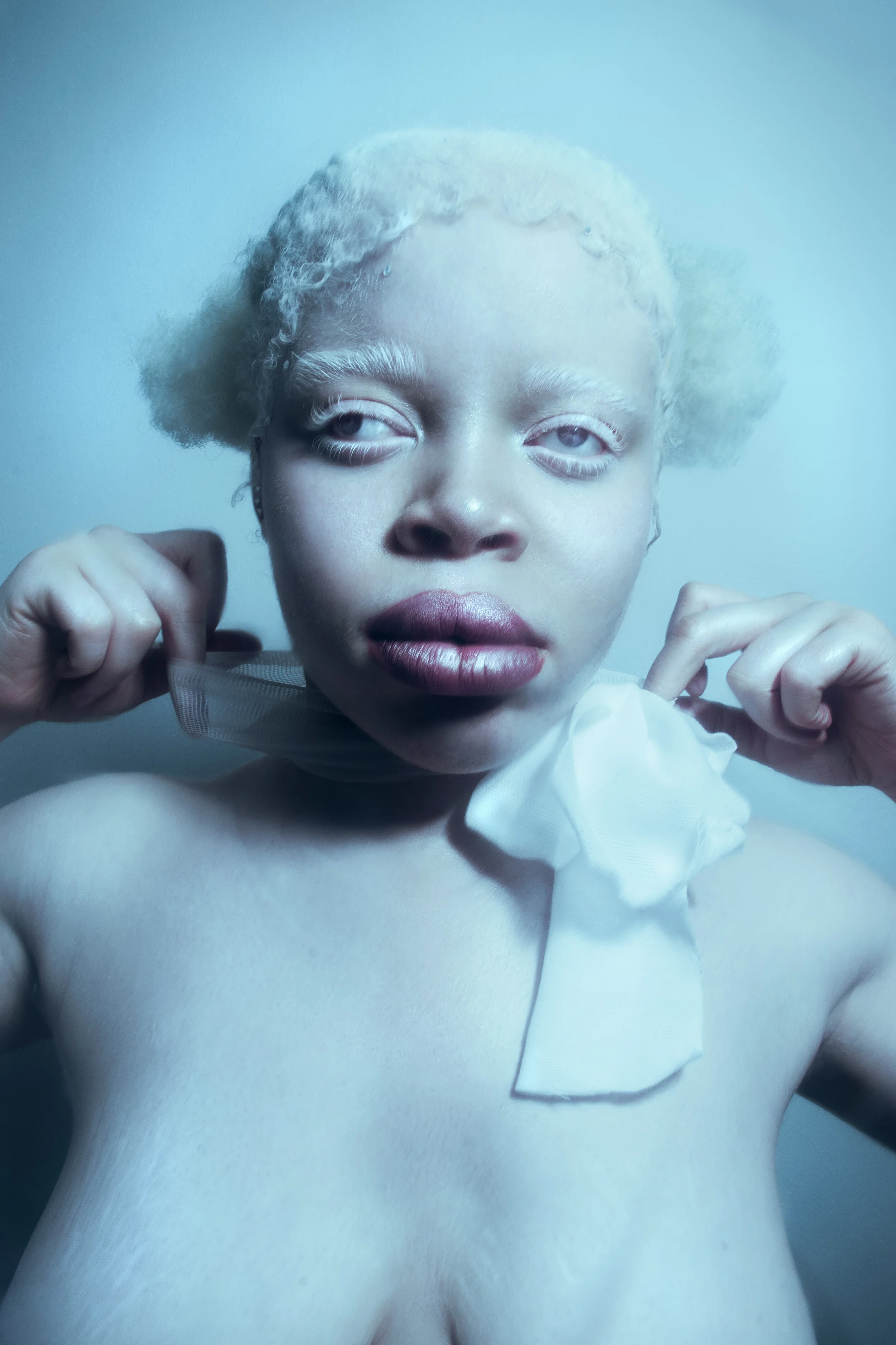 Photographer: Florine Vialle Female Model: Reine Etalle Makeup Artist: Francisca
