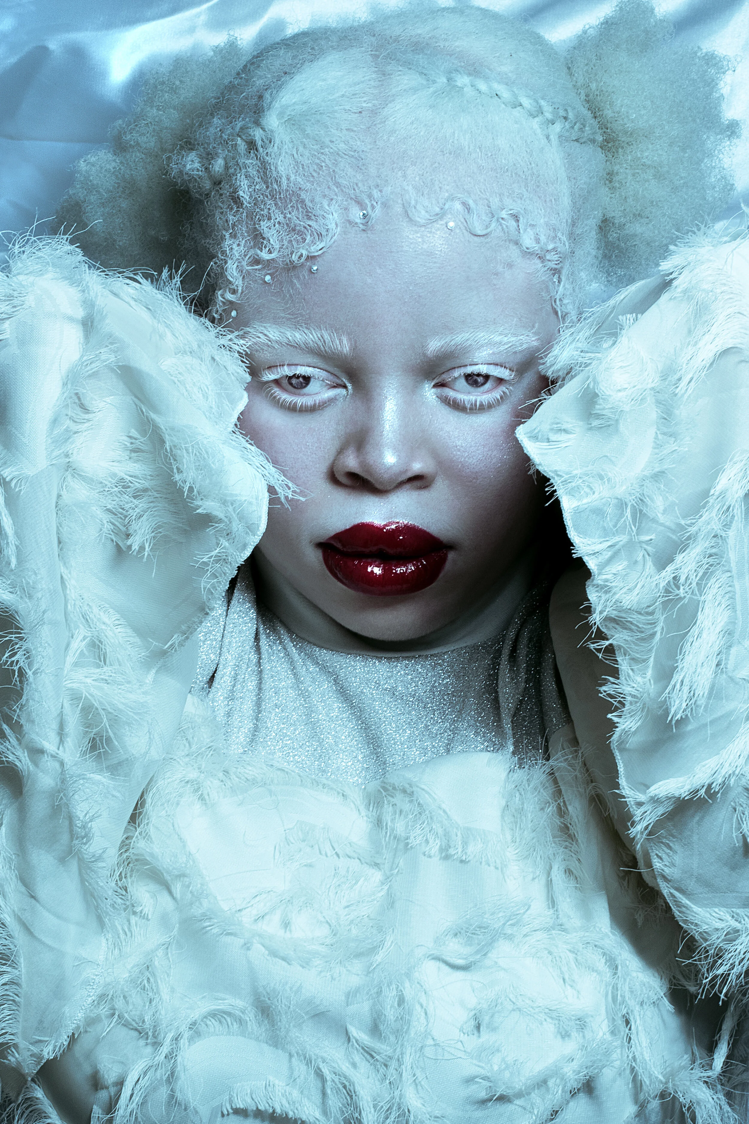 Photographer: Florine Vialle Female Model: Reine Etalle Makeup Artist: Francisca