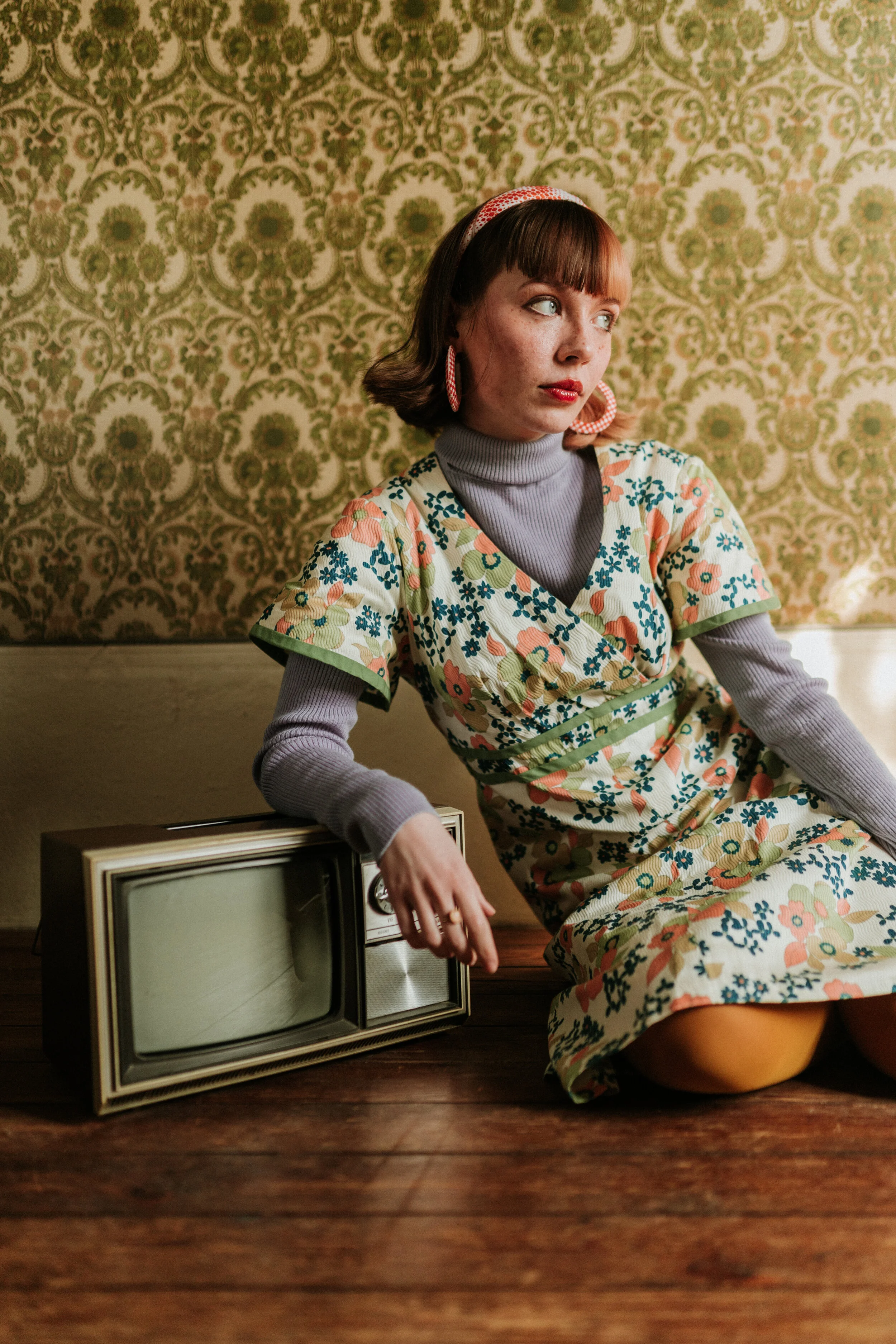 Photographer: Anne-Sophie Benoit Model: Captain Pooky Makeup Artist/Hair Stylist: Laurette Darnault Assistant: Briac Durand Wardrobe Stylist: Zero Katre Wardrobe Credits: Vintage clothes: @fripesketchup Decor: @magasinlaptitepuce