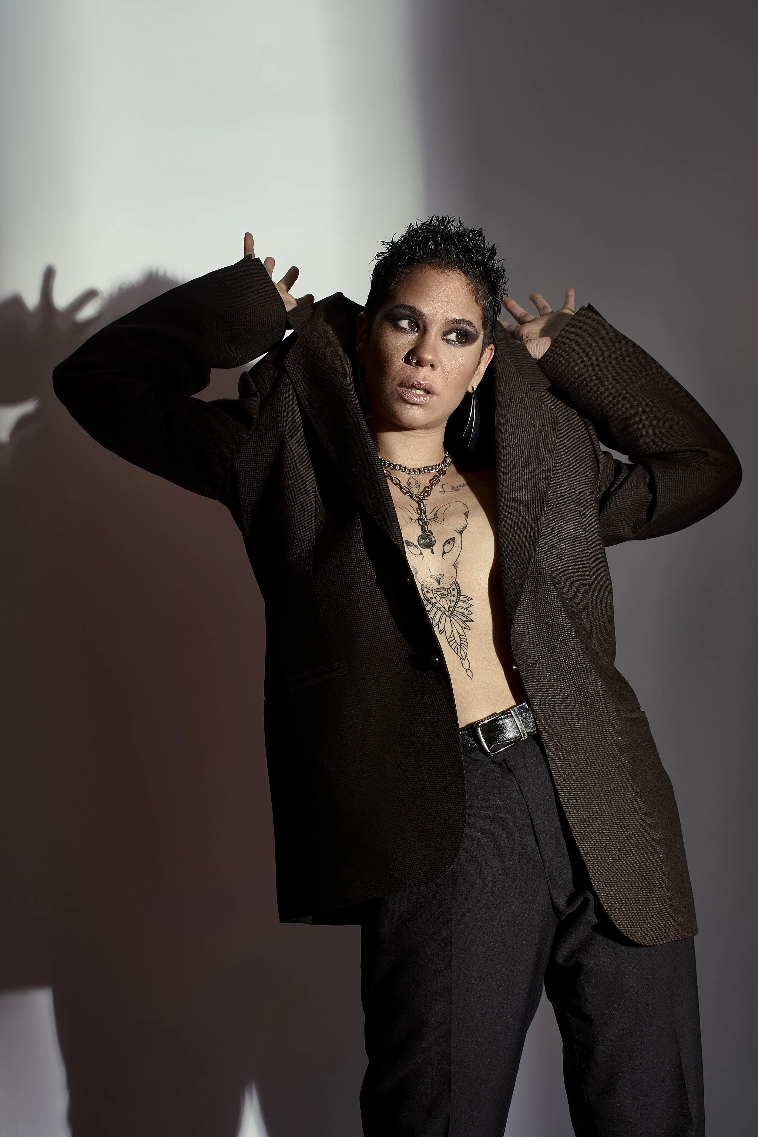 Creative Director/Photographer/Retoucher: rafael colmenares Female Model: Modelo Karliana Rojas Makeup Artist: Makeup Jesus Alberto Montoya Wardrobe Credits: accesorios: @maria_laloc