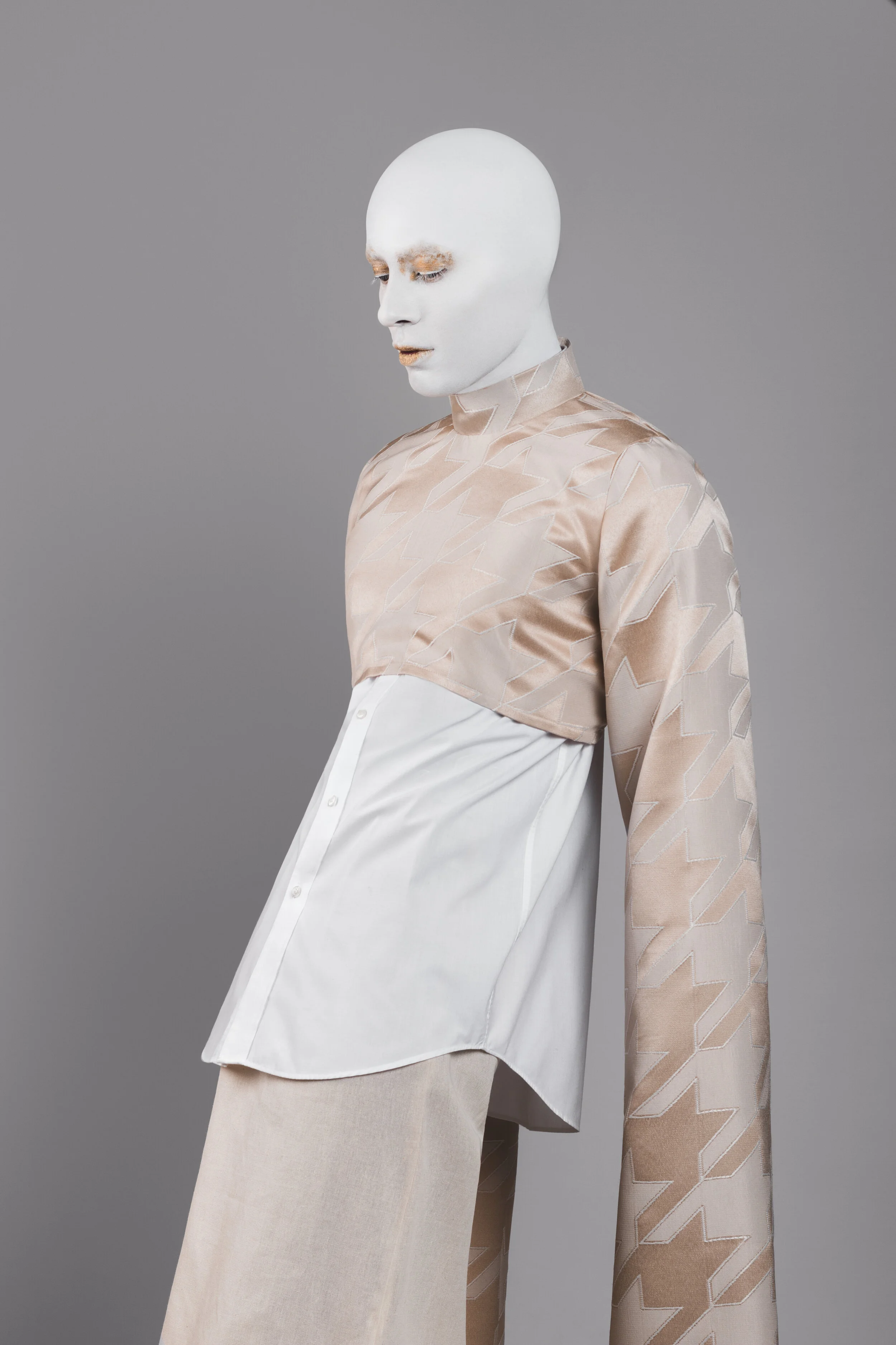 Photographer: Mario Hernandez Male Model: Oz Medina @Blink Model Management Makeup Artist: Wendy Ibarra Wardrobe Stylist/Fashion Designer: Salvador Santana Paniagua Asistente: Saúl Martínez Writer: Mauricio F. Romero Arroyo Wardrobe Credi