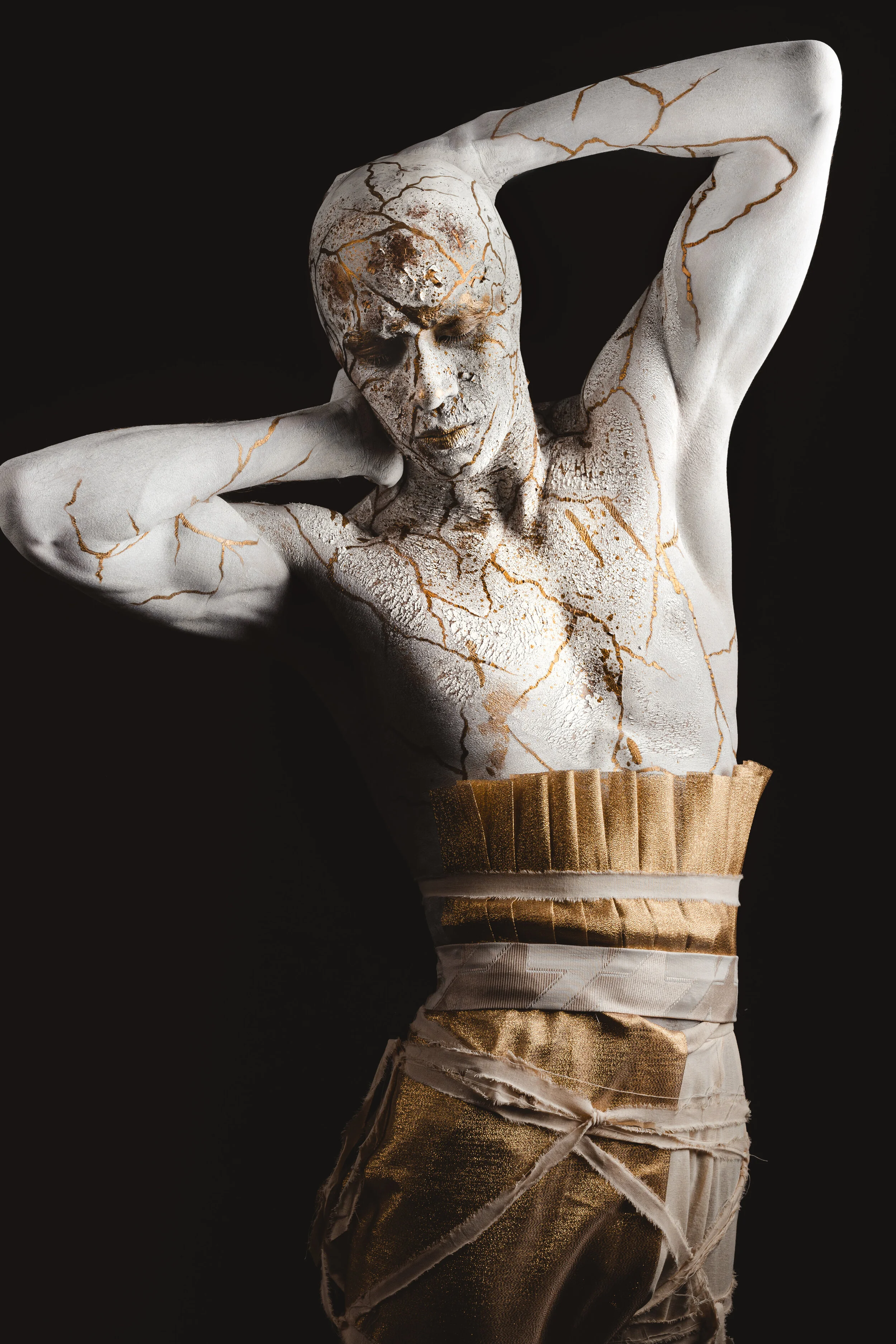 Photographer: Mario Hernandez Makeup Artist: Wendy Ibarra Wardrobe Stylist/Fashion Designer: Salvador Santana Paniagua Male Model: Oz Medina @Blink Model Management Asistente: Saúl Martínez Writer: Mauricio F. Romero Arroyo Wardrobe Credi