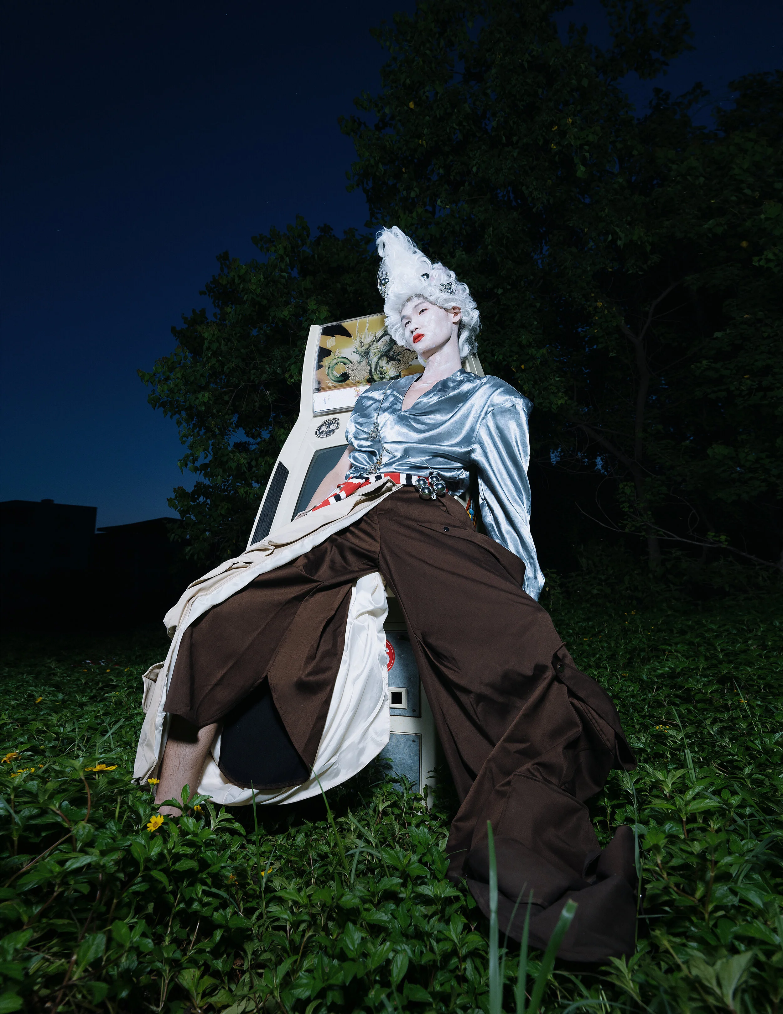 Photographer: heathluca Model: Nicking ming Makeup Artist: Mandy Zhan Set Designer: Zou ZhiJia Creative Director: Da Shan