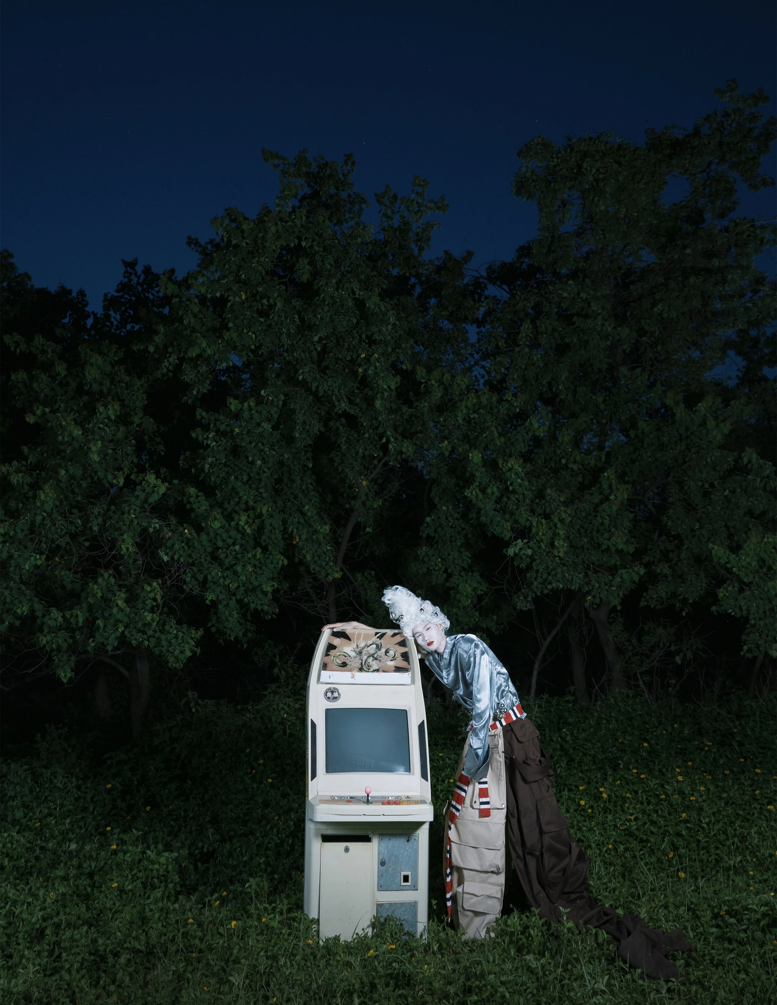 Photographer: heathluca Model: Nicking ming Makeup Artist: Mandy Zhan Set Designer: Zou ZhiJia Creative Director: Da Shan