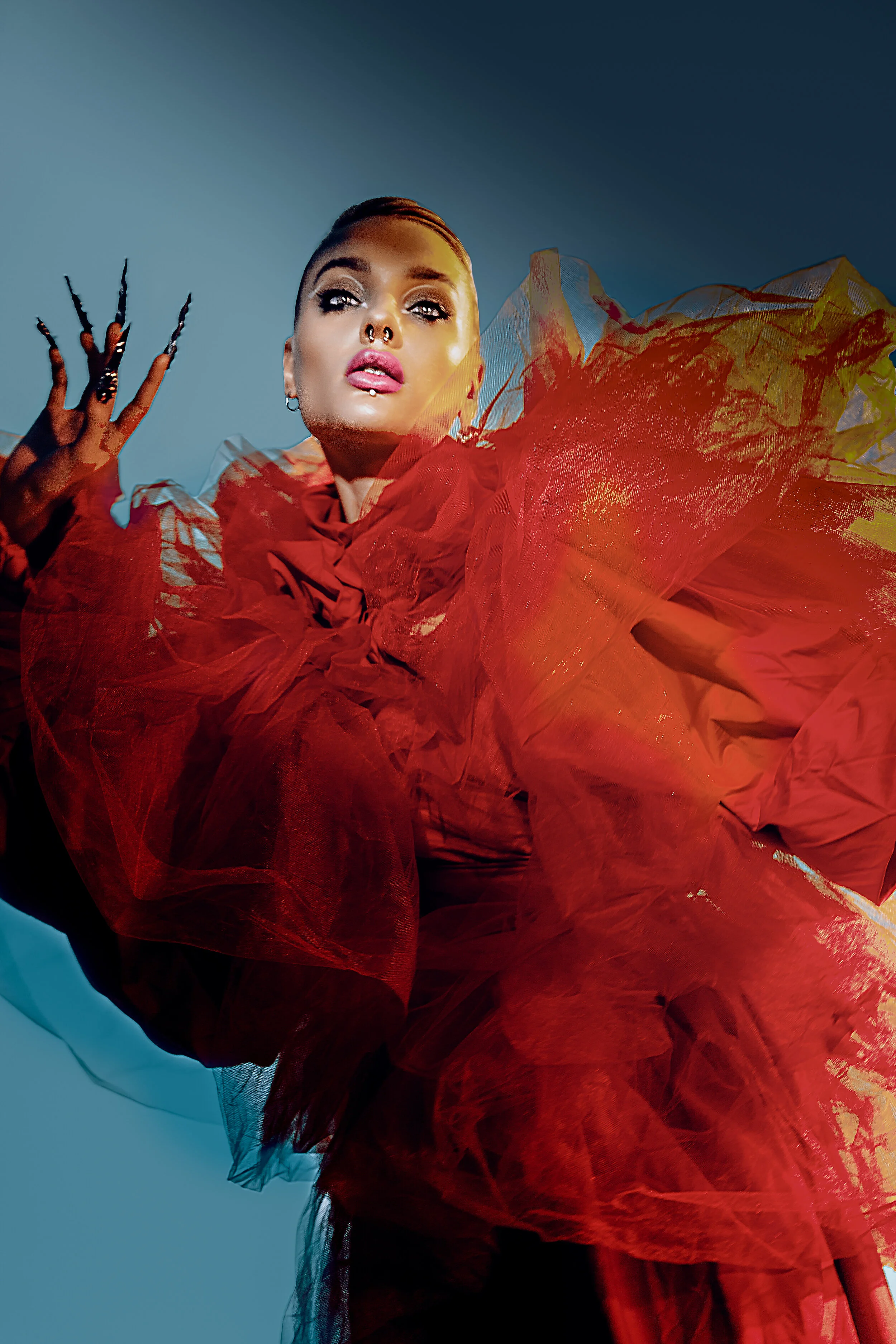Photographer: Alina Arutyunyan Female Model: Viktoriya Kuznecova Producer: Get_lens Makeup Artist: Lisa Zelenova Creative Director: Anastasia Gaydash Wardrobe Stylist: Suzanna Barsegyan Style suzanna_bars