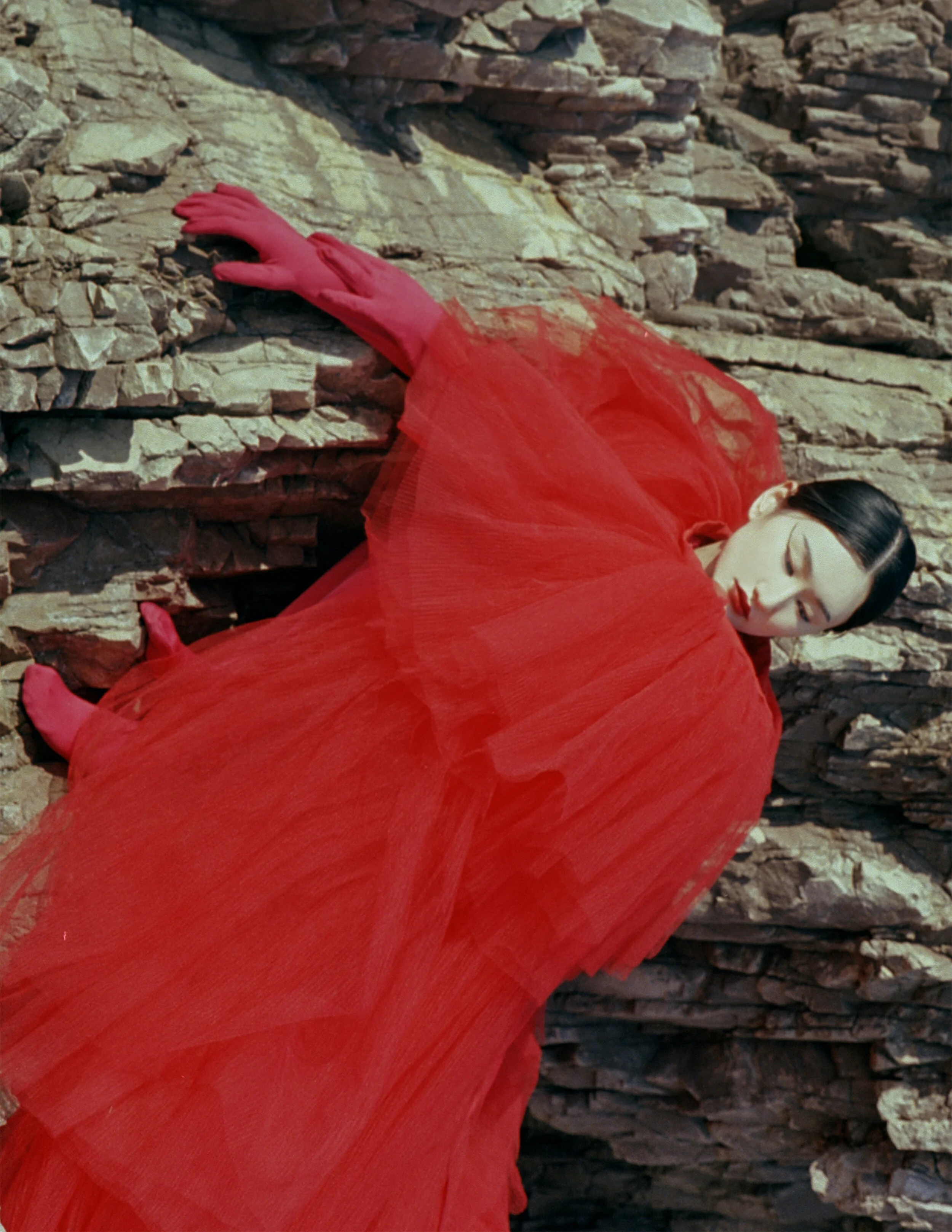 Photographer: Yiran Wang Model: Cheng Li Wardrobe :Yiwei Wu