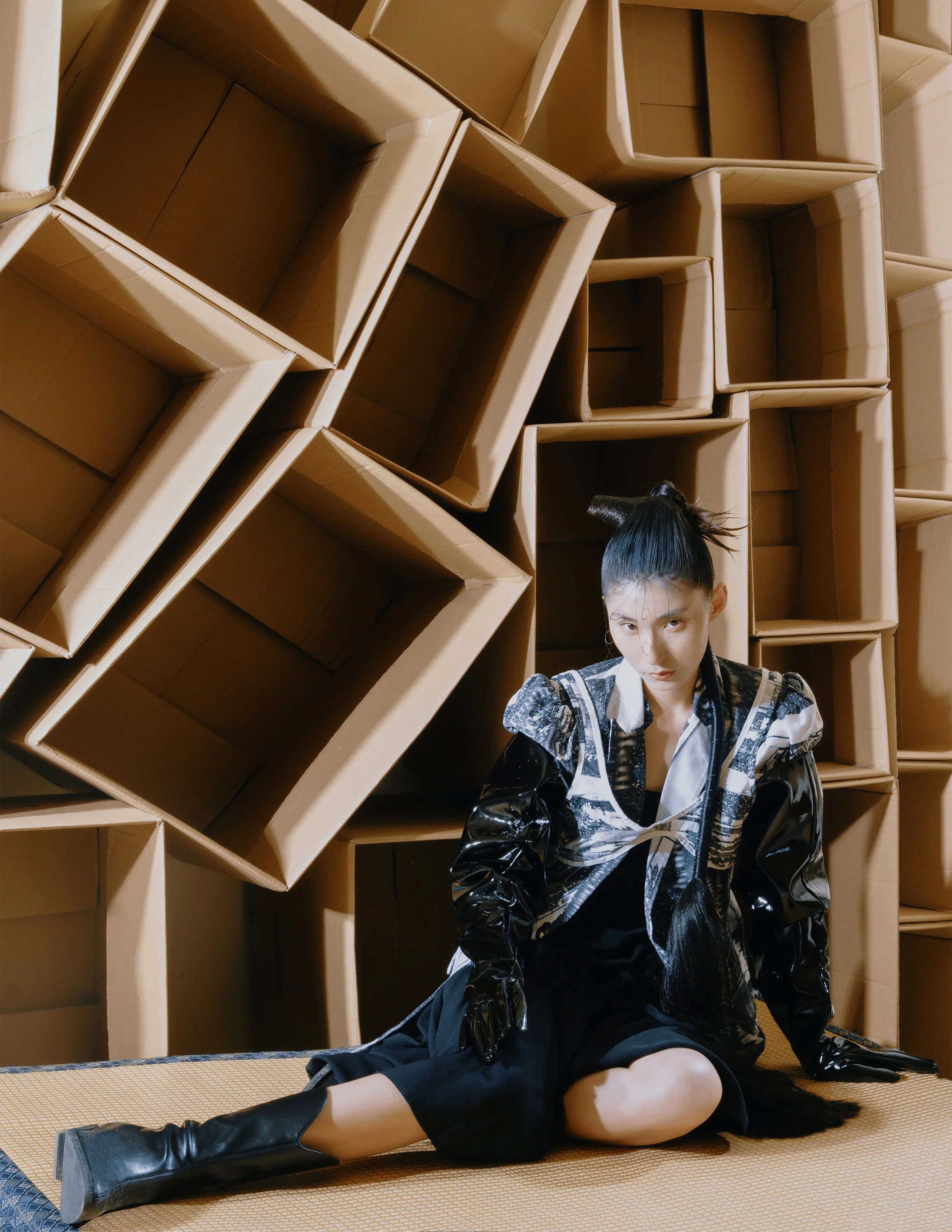 Photographer: heathluca Model: Mengna Wang Makeup Artist: Mandy Zhan Wardrobe : Shiqi Xu