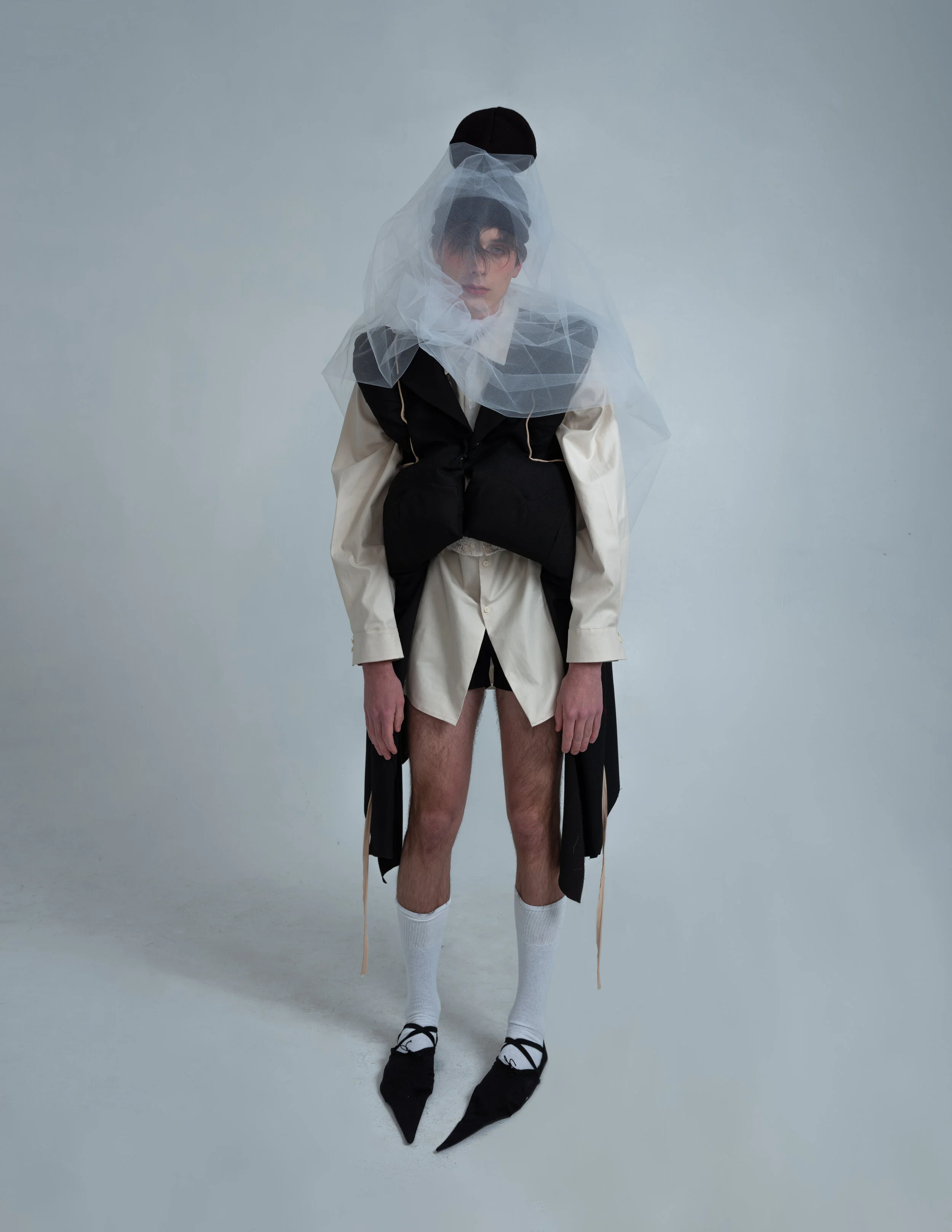 Photographer: boyang hu Model: Alexander_martha_ Makeup Artist: Enyu Wu Fashion Designer: Ava Yi-Ping Zhou Wardrobe : Ava Yi-Ping Zhou