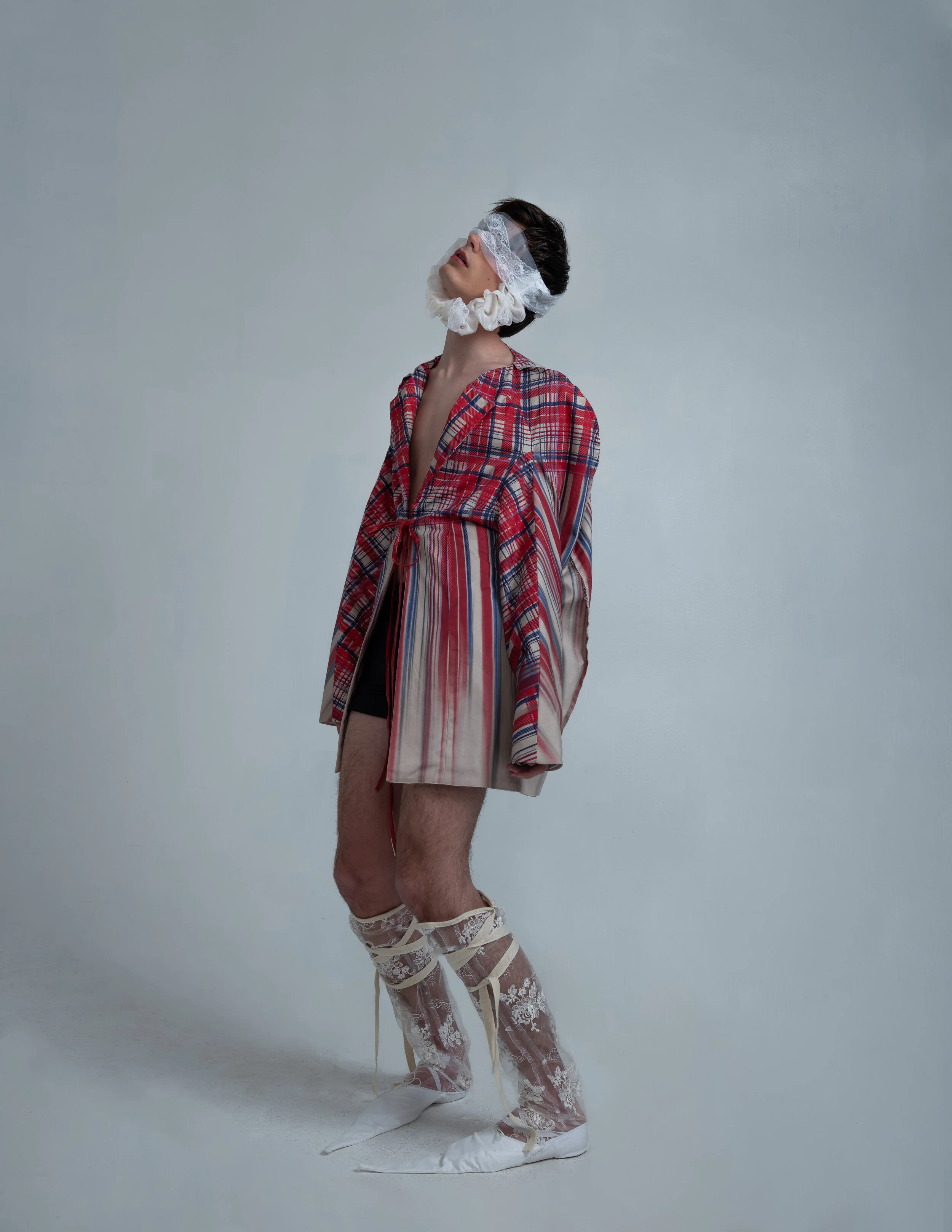 Photographer: boyang hu Model: Alexander_martha_ Makeup Artist: Enyu Wu Fashion Designer: Ava Yi-Ping Zhou Wardrobe : Ava Yi-Ping Zhou