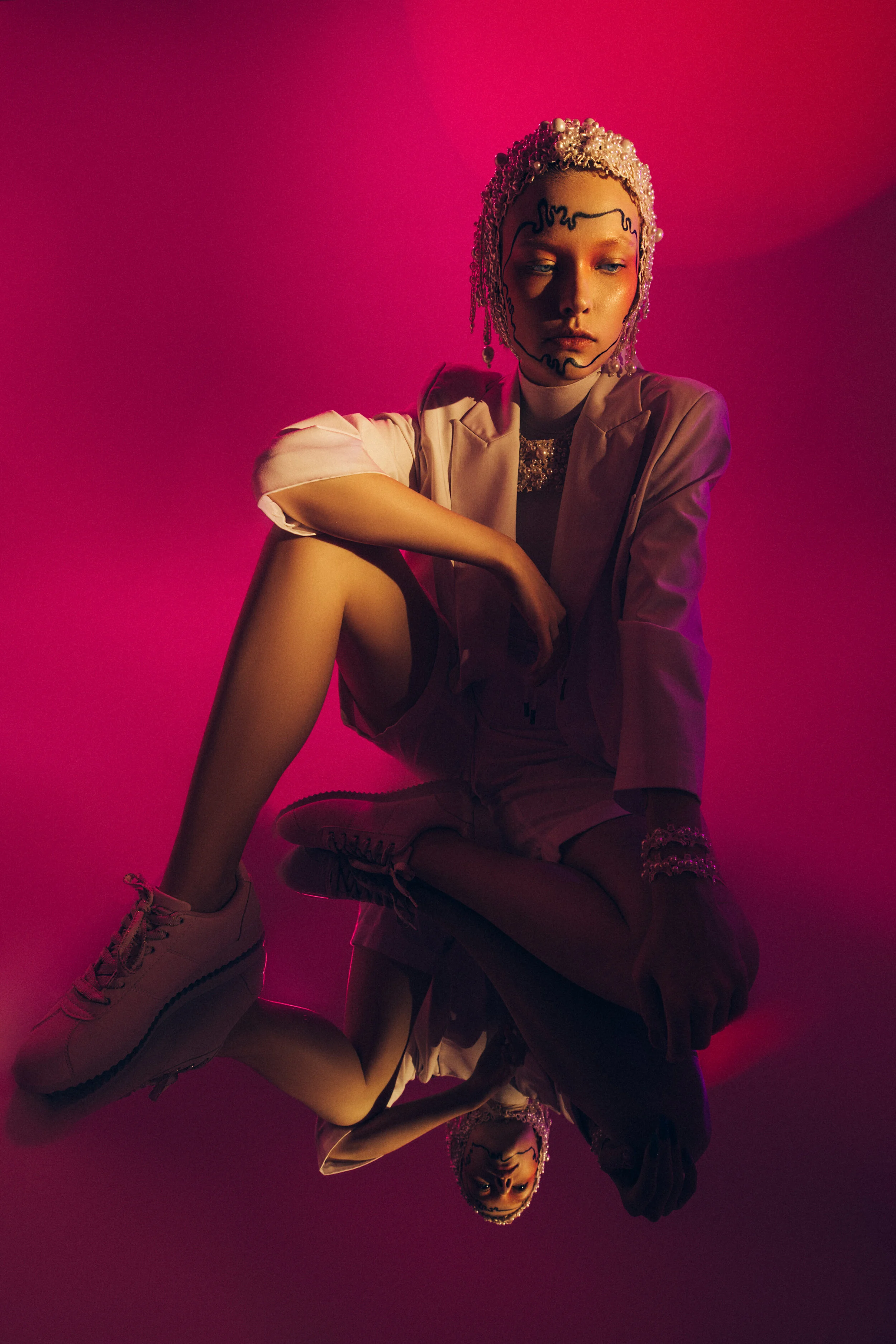 Photographer: Olga Vasilchenko Model: sigma_angarsk Makeup Artist: Natalia Berezina Hair Stylist: Darya Smolina Assistant: Nikita Pushkarev Agency/Model: @gromova.s.v Wardrobe Credits: Style Olga Lisa home wardrobe Hats designer Natalia
