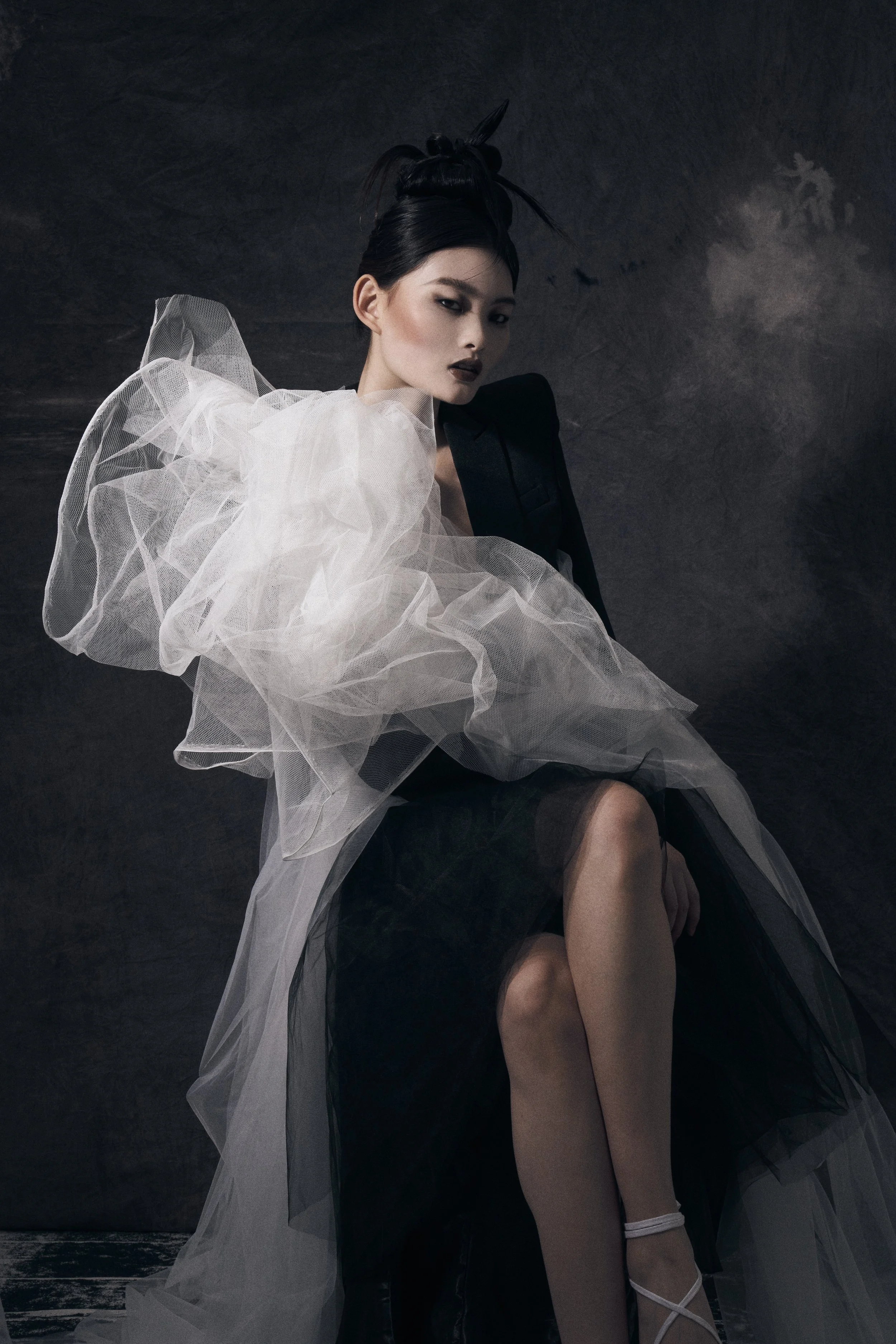 Photographer: Xiaoyu Dong Model: Xiangning Shi Makeup&hair: LULU Stylist: Jane Huang