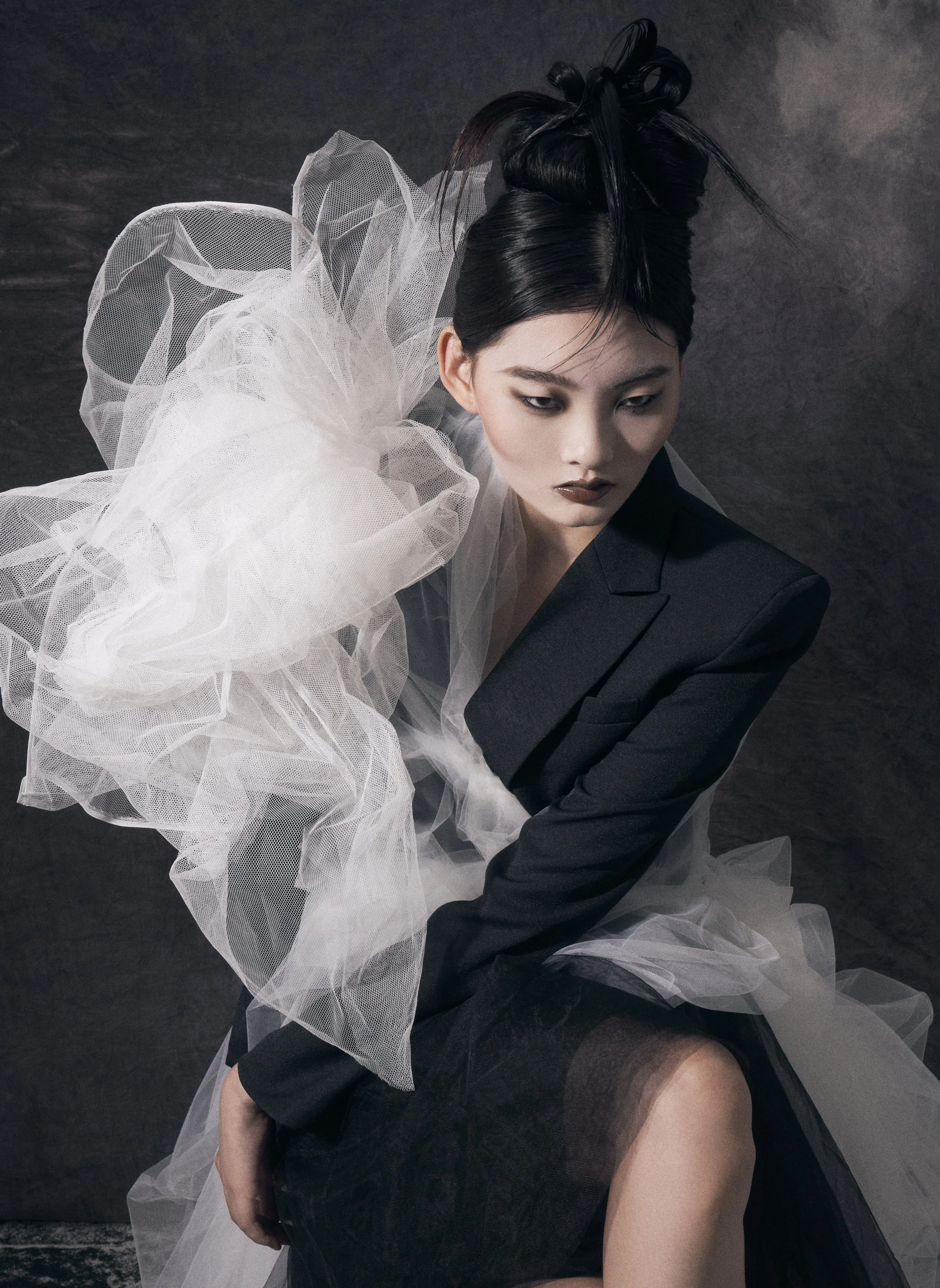 Photographer: Xiaoyu Dong Model: Xiangning Shi Makeup&hair: LULU Stylist: Jane Huang