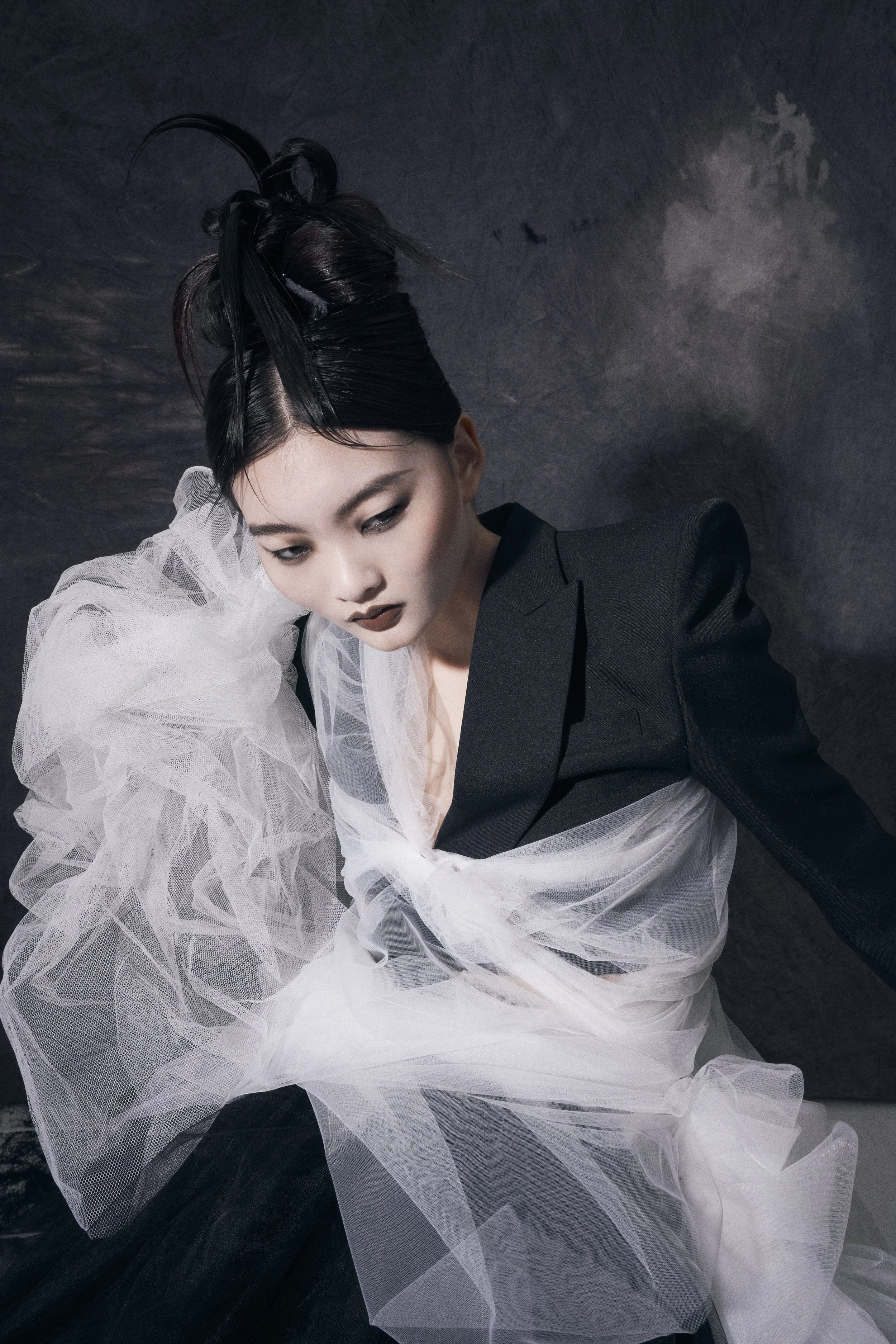 Photographer: Xiaoyu Dong Model: Xiangning Shi Makeup&hair: LULU Stylist: Jane Huang