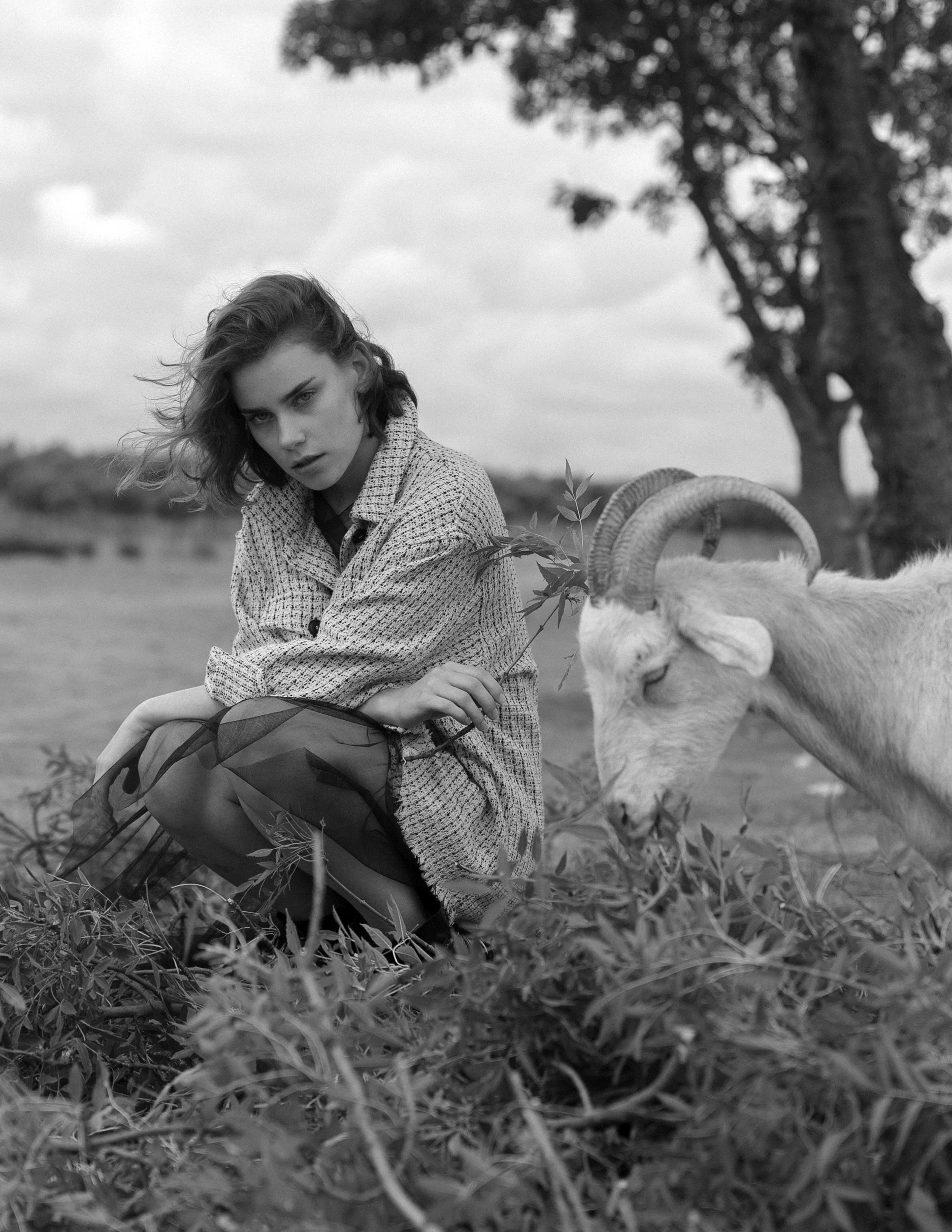 Photographer: Elena Güleç Model: Stella @@modelwerk Wardrobe Stylist: Kate Kaya Wardrobe Credits: T-shirt Zara Shoes Mango