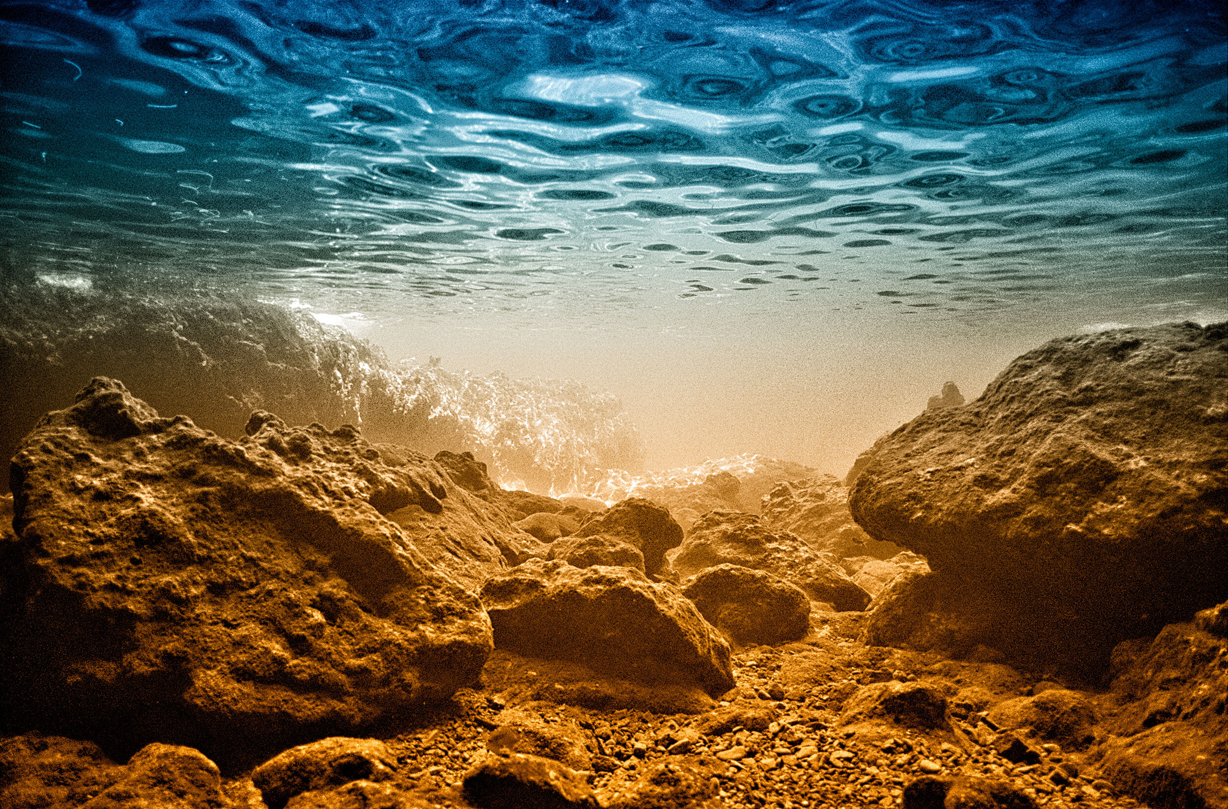 1.tortolla,underwater-cave,14.jpg
