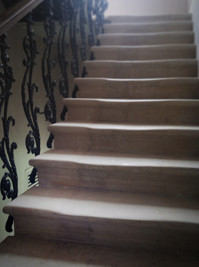00portland stone stairs with spindles.jpg