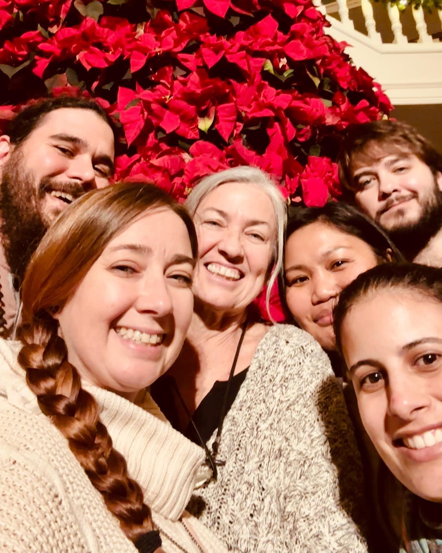 Merry Christmas 🎄 from my family to yours. Happy holidays for those who don't celebrate Christmas! 🎄❤️🙏