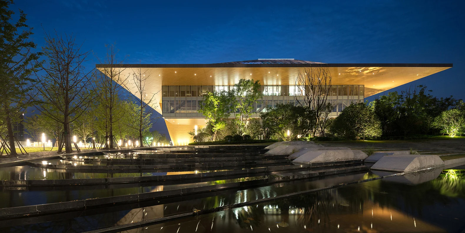 Nanjing-Eco-Tech-Island-Exhibition-Center-by-NBBJ-2.jpg