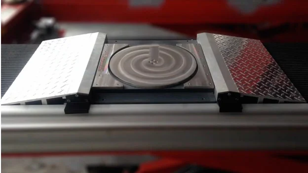 High-quality turn tables constructed of non-corrosive materials.