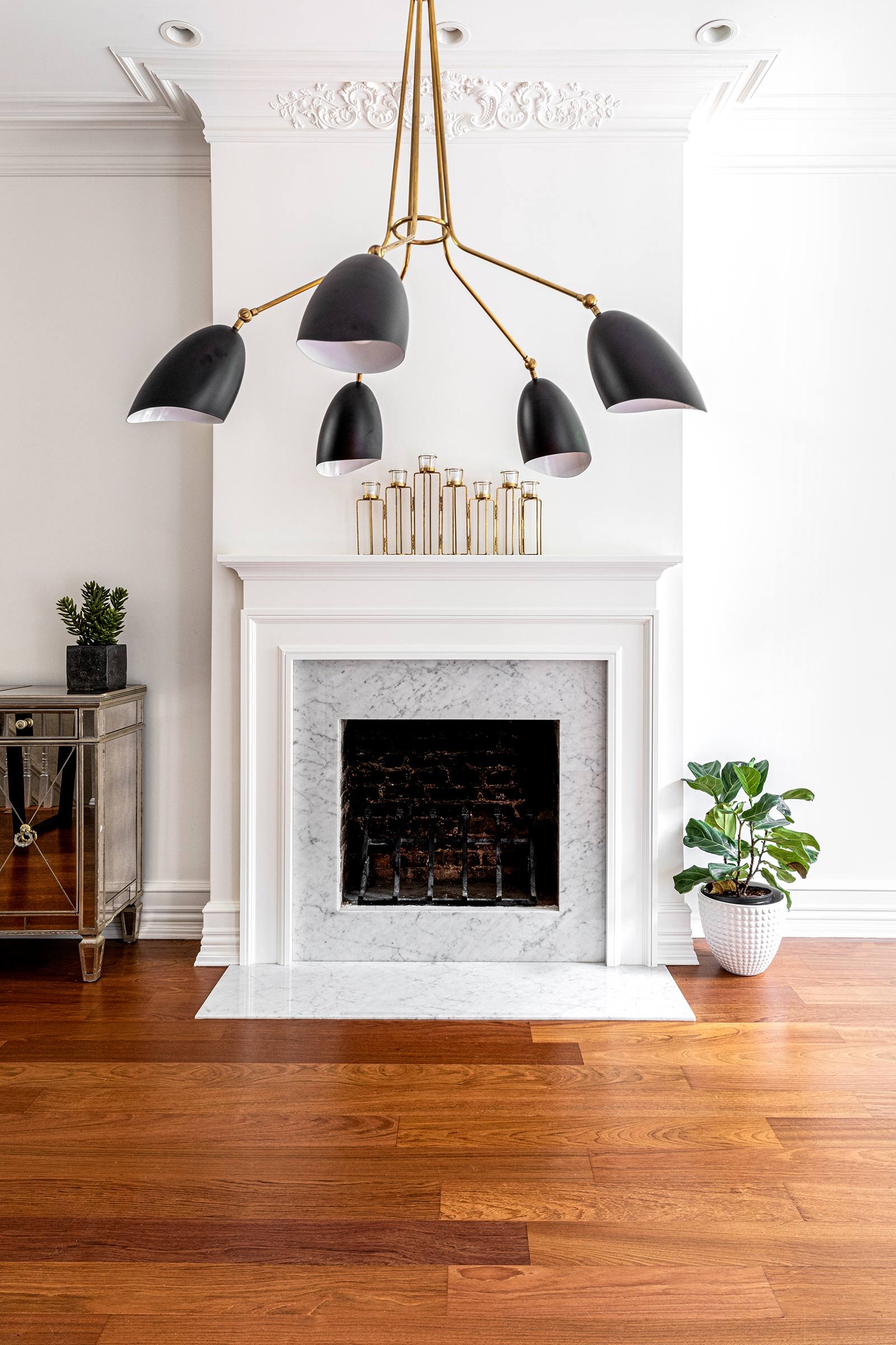 thompson-home-renovations-contractor-fireplace-townhouse.jpg