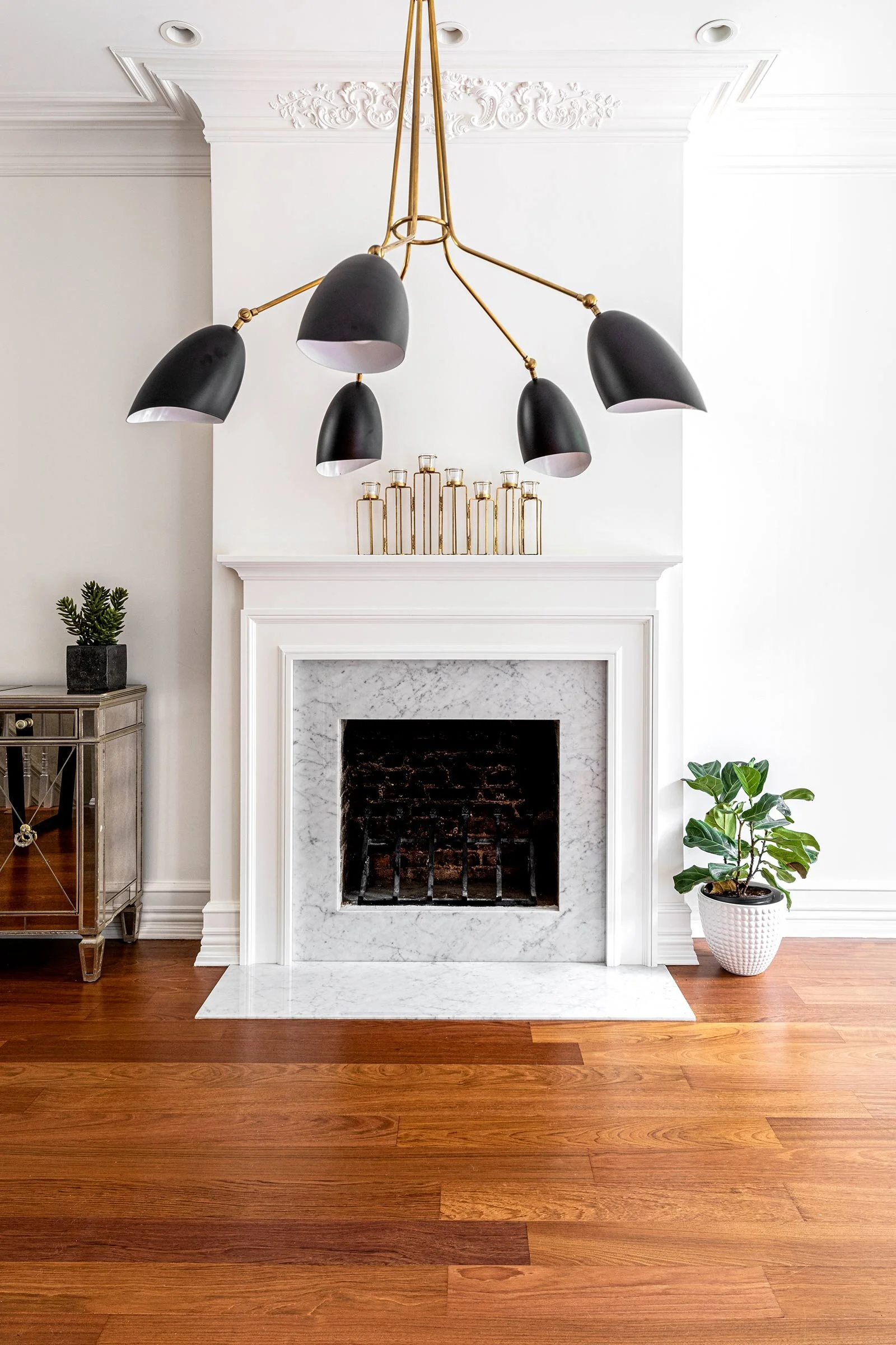 thompson-home-renovations-contractor-fireplace-townhouse.jpg