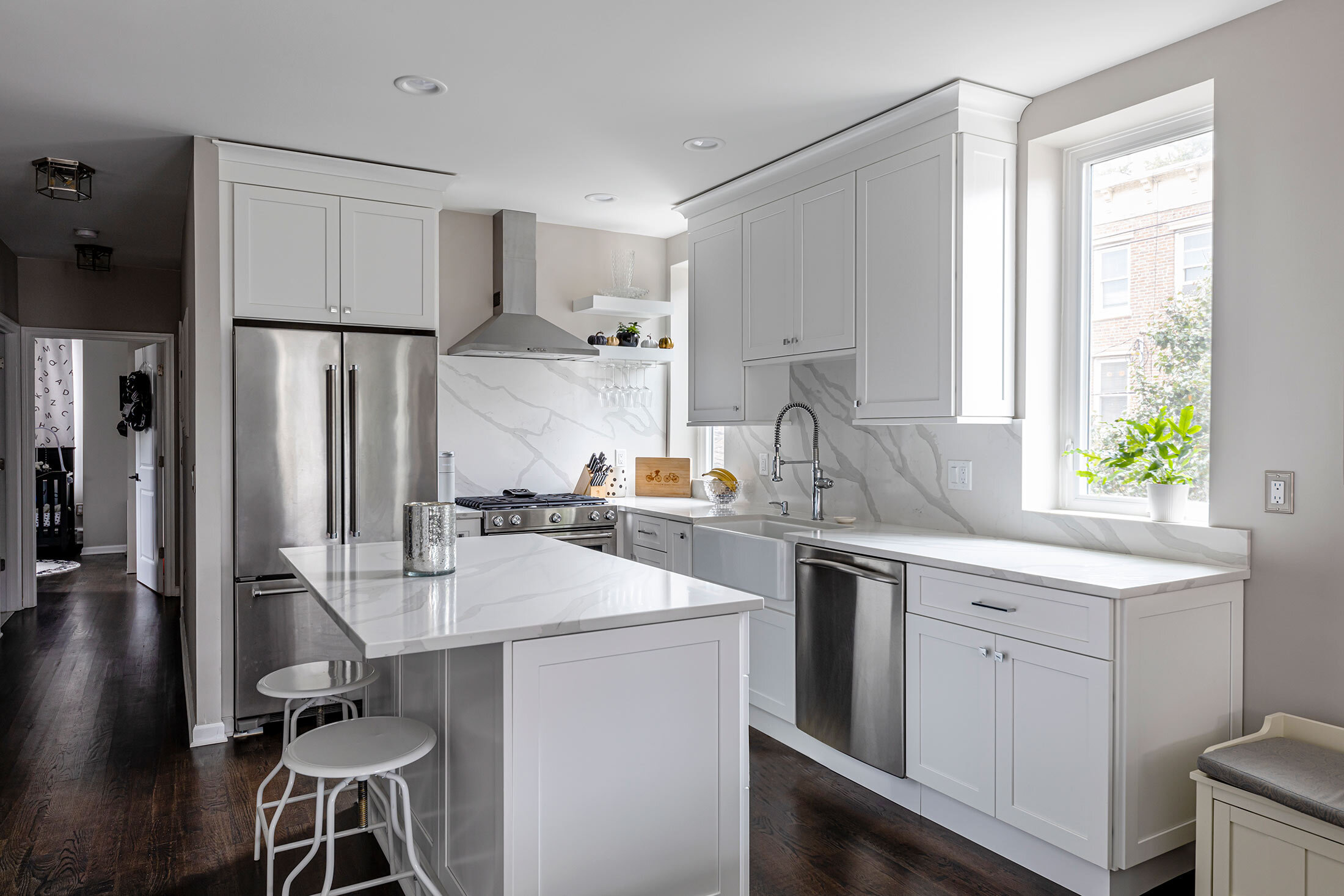 thompson-fine-home-renovations-hoboken-kitchen-marble-island.jpg