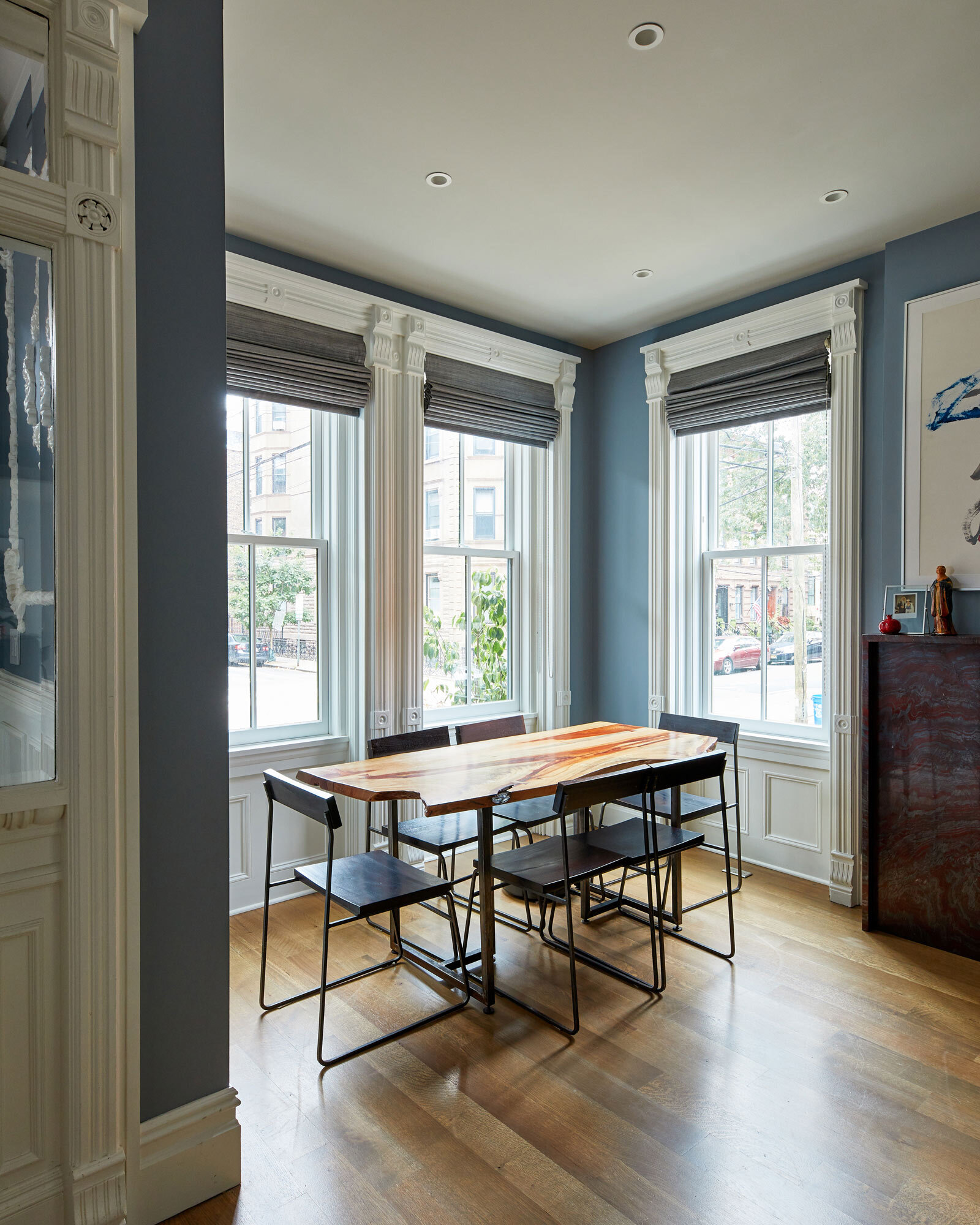 thompson-renovations-contractor-home-townhouse-brownstone-windows-dining-room-1.jpg