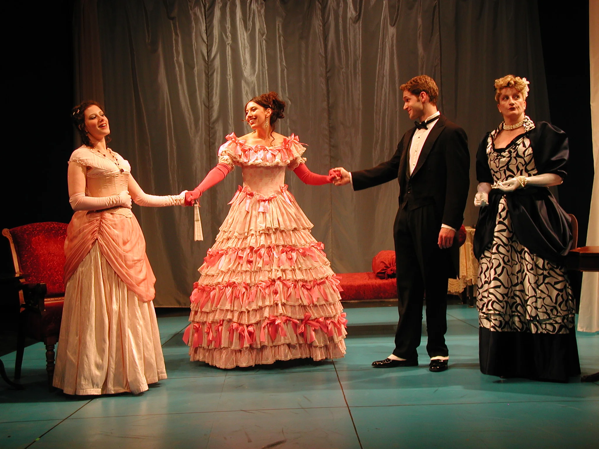 Sybil, Jane, Arthur, Lady W Photo .JPG