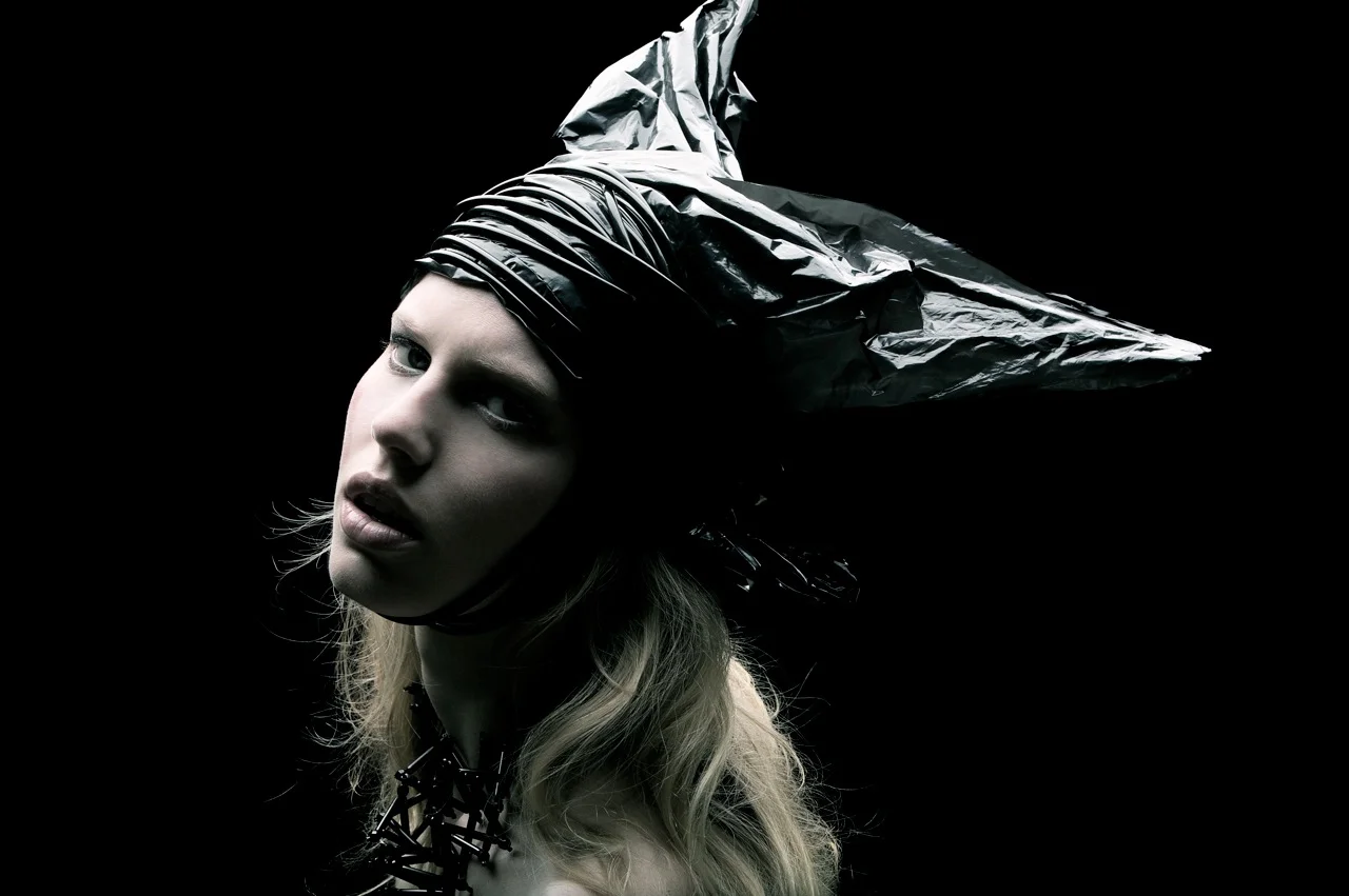 Plastic_Fantastic_By_TOMAAS_New_13.jpg