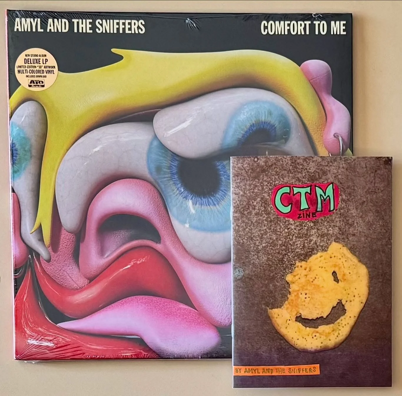 Record of the Day: still sealed multi-color vinyl with 3-D cover and a small zine, only 2,000 made and was mail order only! Still my fave current band. The store is open 11 to 6 come on in.

#amylandthesniffers #comforttome #aussiepunk #colorvinyl #l