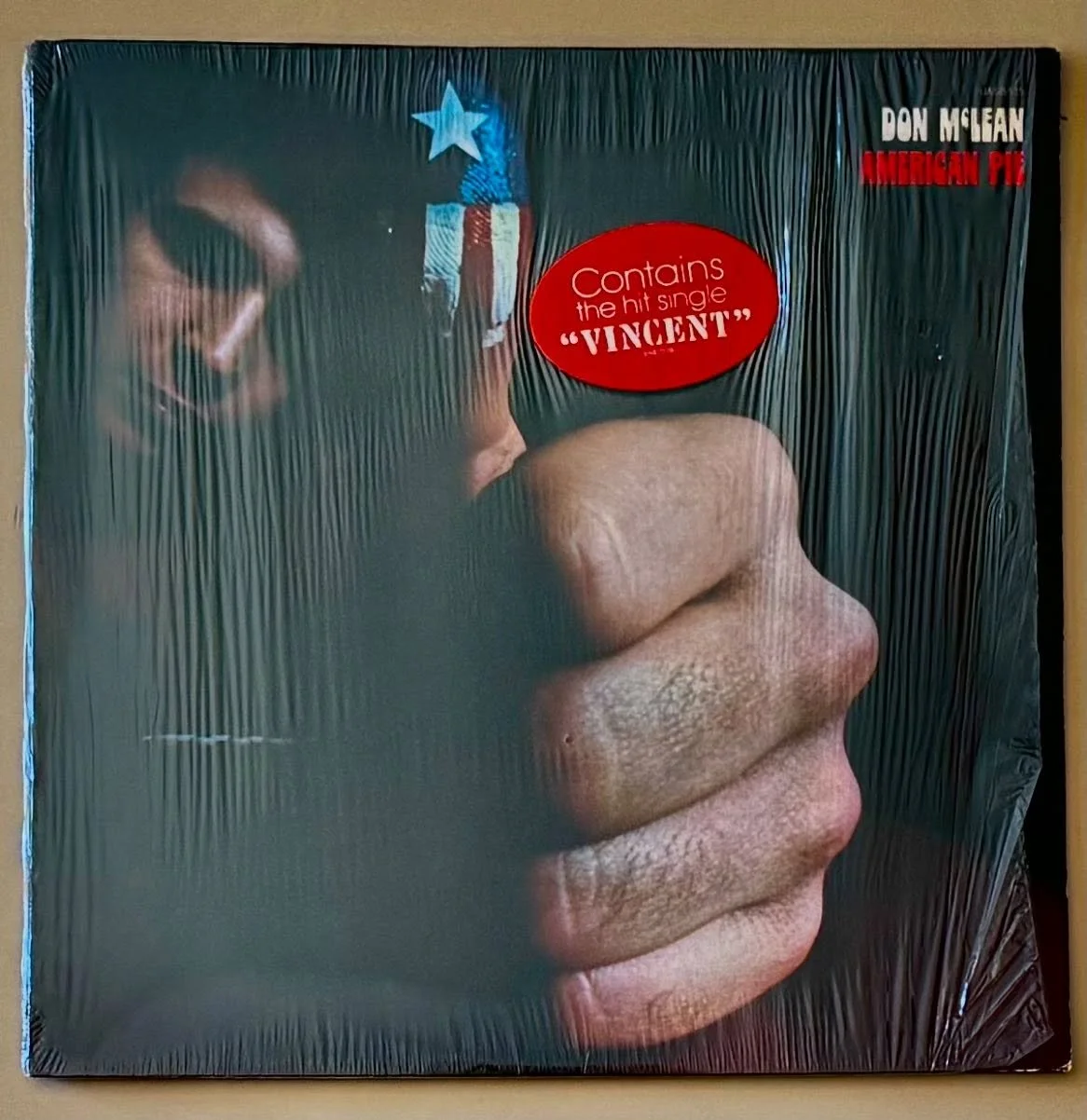 Record of the Day: pristine original in shrink with hype sticker! I still love the title track. Used to love hearing it on AM radio when I was a kid. The store is open 11 to 6 come on in!

#donmclean #americanpie #vincent #thedaythemusicdied #mintcon