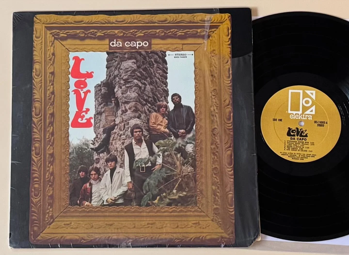 Record of the Day: nice original for our last post of 2025! Open today 11 to 4 closed tomorrow. Be back at it on Friday. Happy new year everybody, enjoy the end of the holidays. 

#love #loveband #arthurlee #garagerock #psych